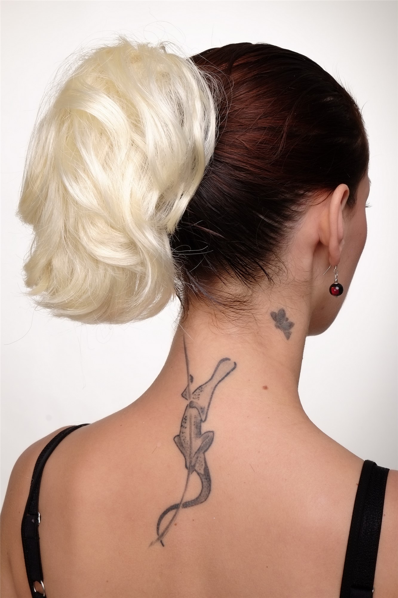 Ponytails, platinum blonde, straight, short