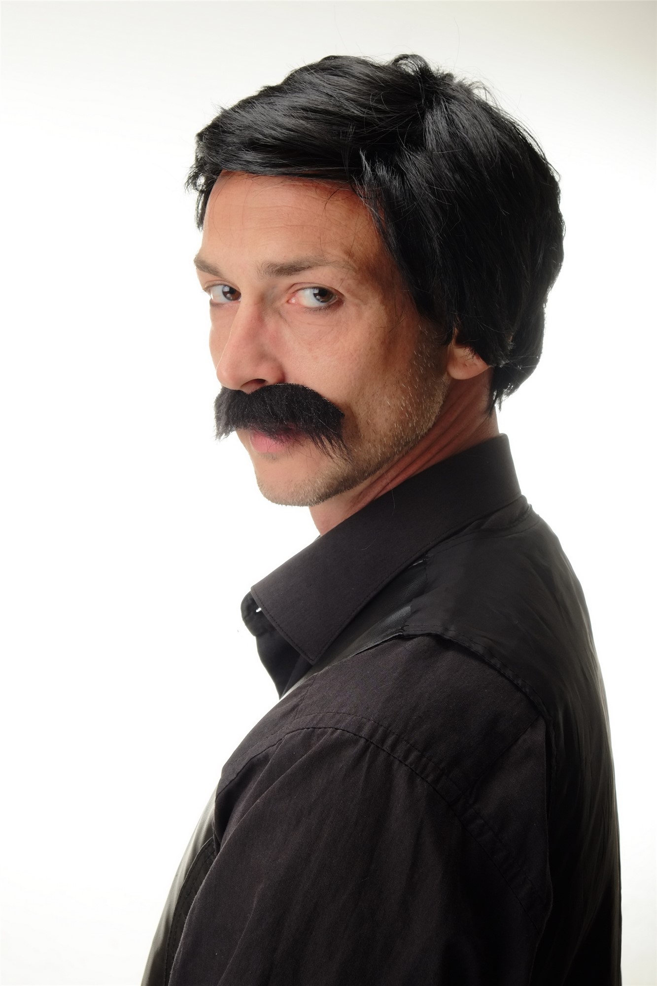 günstige Party Perücke, Perücke Bart Schwarz Gentleman 4129-P103, Ansicht 2, WIG ME UP: Ihr Perücken Online Shop glatte Party Perücke Schwarz kurze Haare für Herren