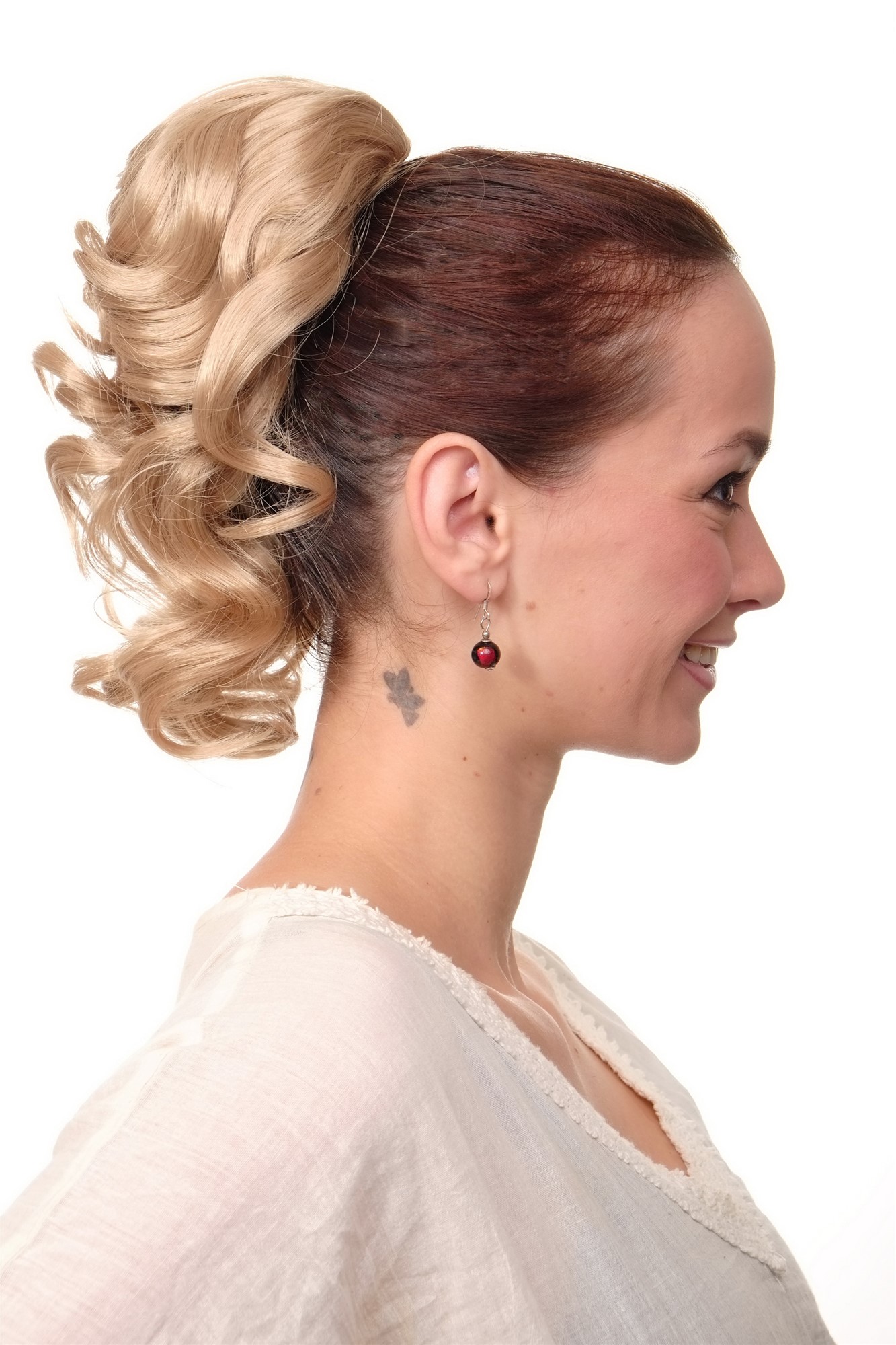 Ponytails, golden blonde, wavy, shoulder-length