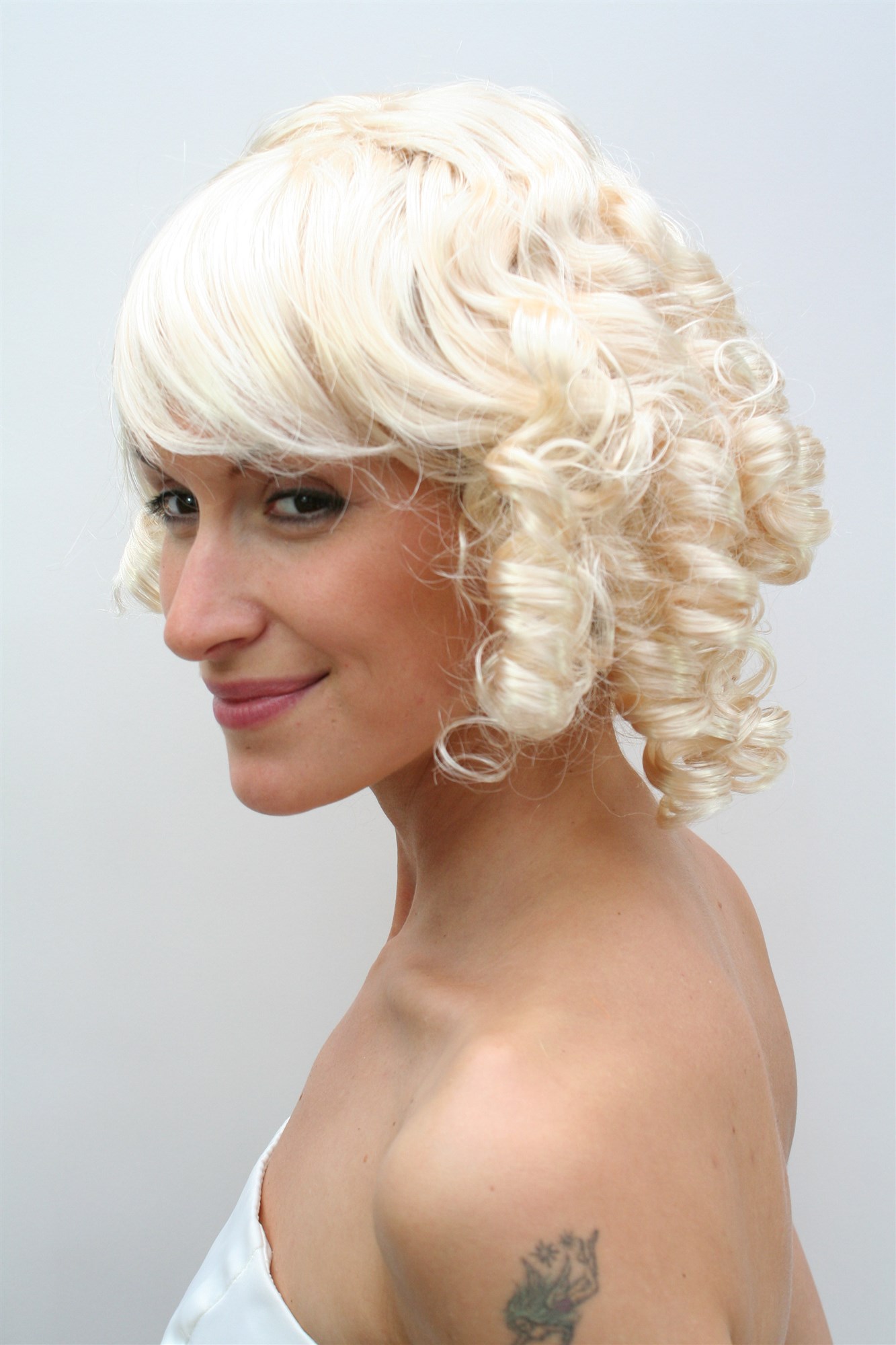 Party Wig, Ladies, Blonde, curled, shoulder-length