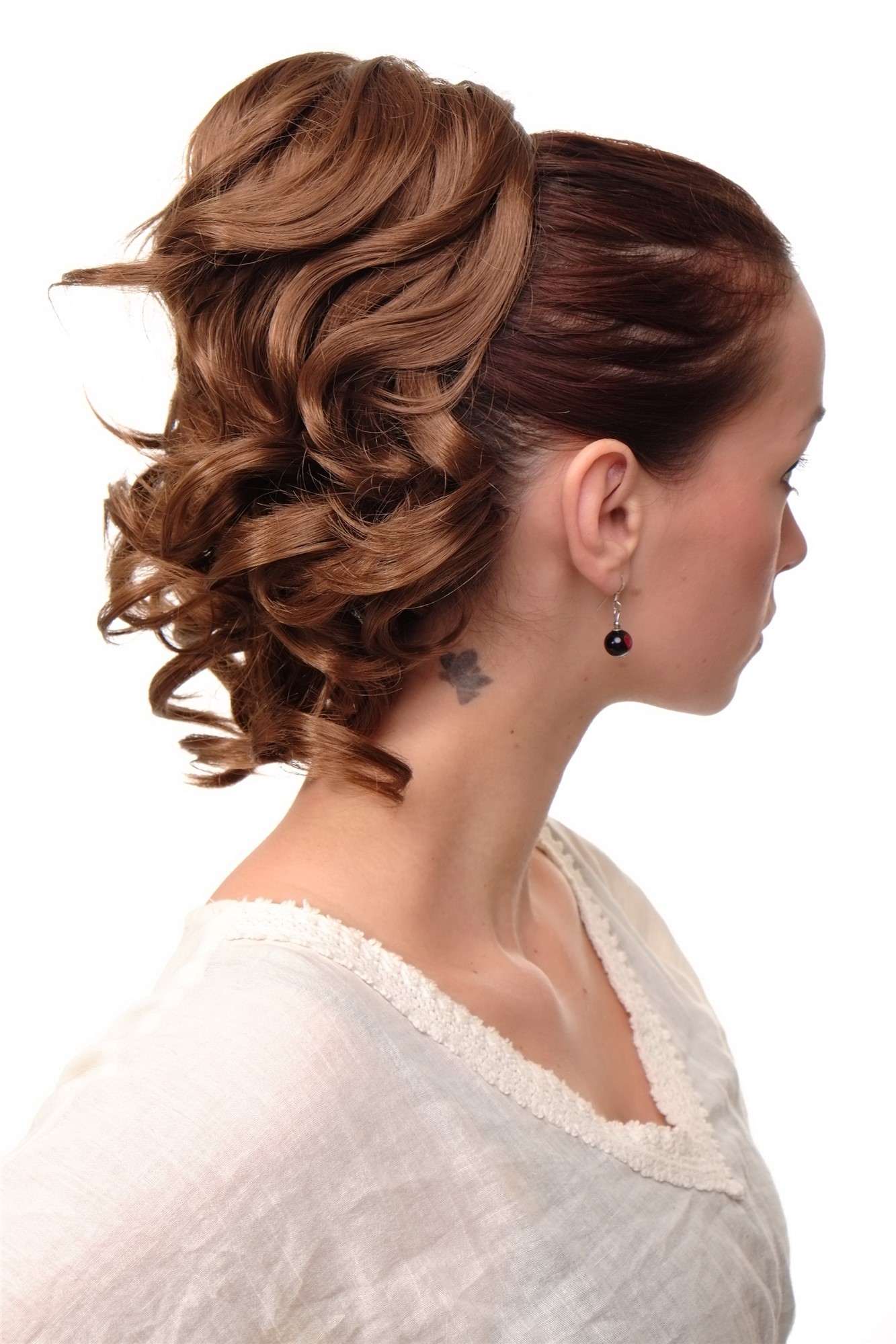 Ponytails, Vibrant medium brown, wavy, shoulder-length