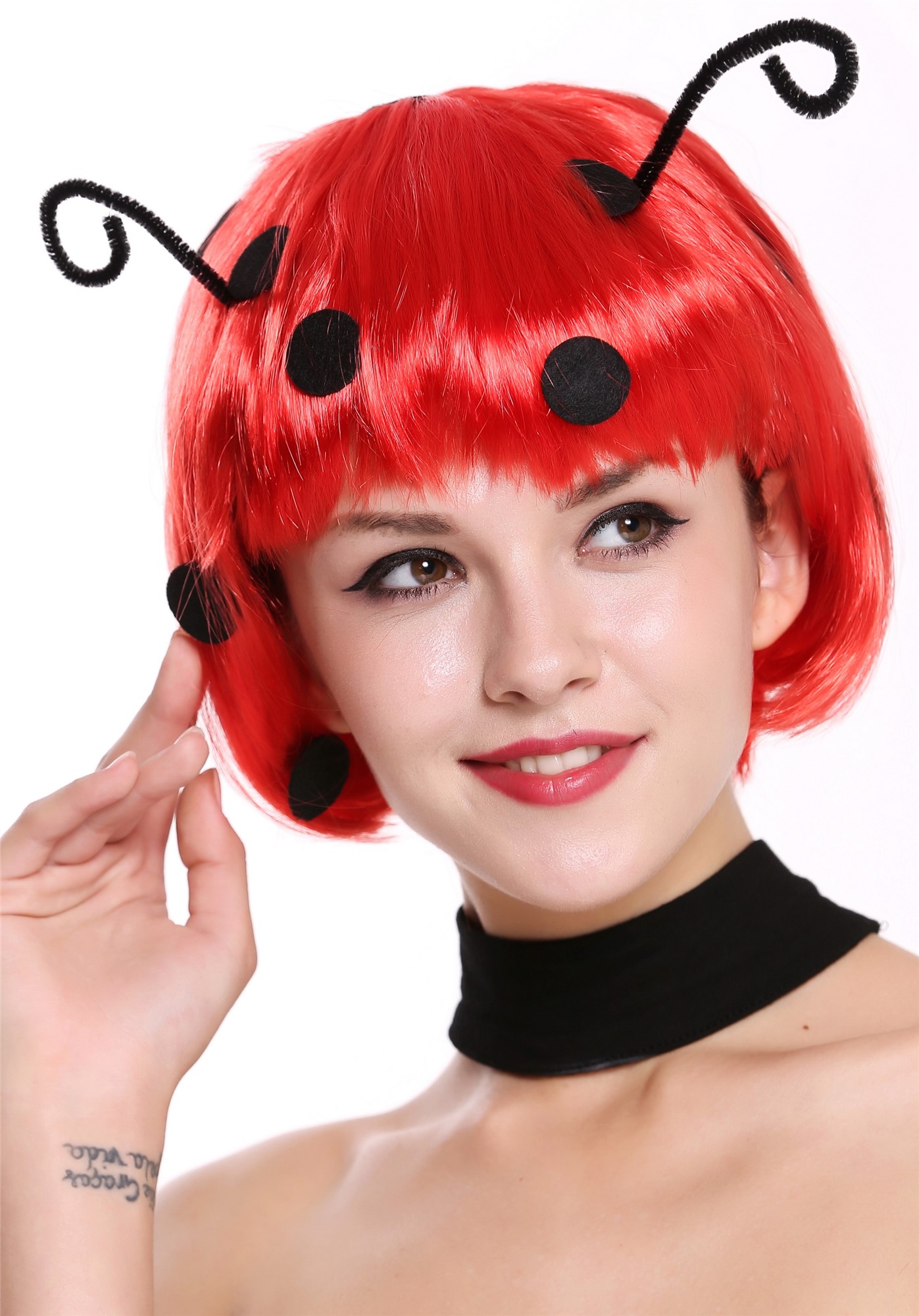 günstige Party Perücke, Perücke Marienkäfer rot schwarz Punkte 91574-ZA13, Ansicht 2, WIG ME UP: Ihr Perücken Online Shop glatte Party Perücke Rot kurze Haare für Damen