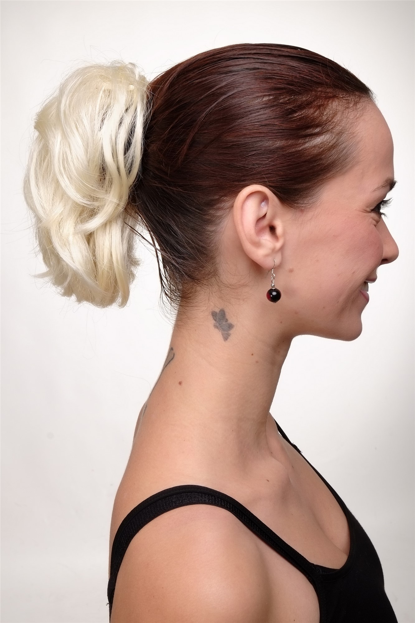 hochwertiges Haarteil Platinblond kurz wild Befestigung mit Butterfly-Klammer Modell: T6545, Ansicht 3, WIG ME UP: Ihr Perücken Online Shop glattes Zopf-Haarteil Platinblond 20 cm lang