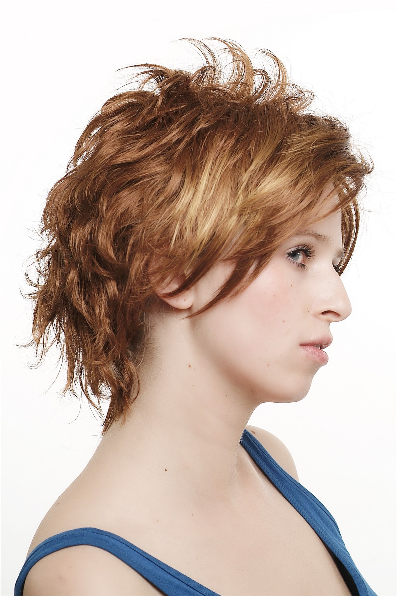 Quality Wigs, Ladies, brown-reddish brown mix, wavy, short