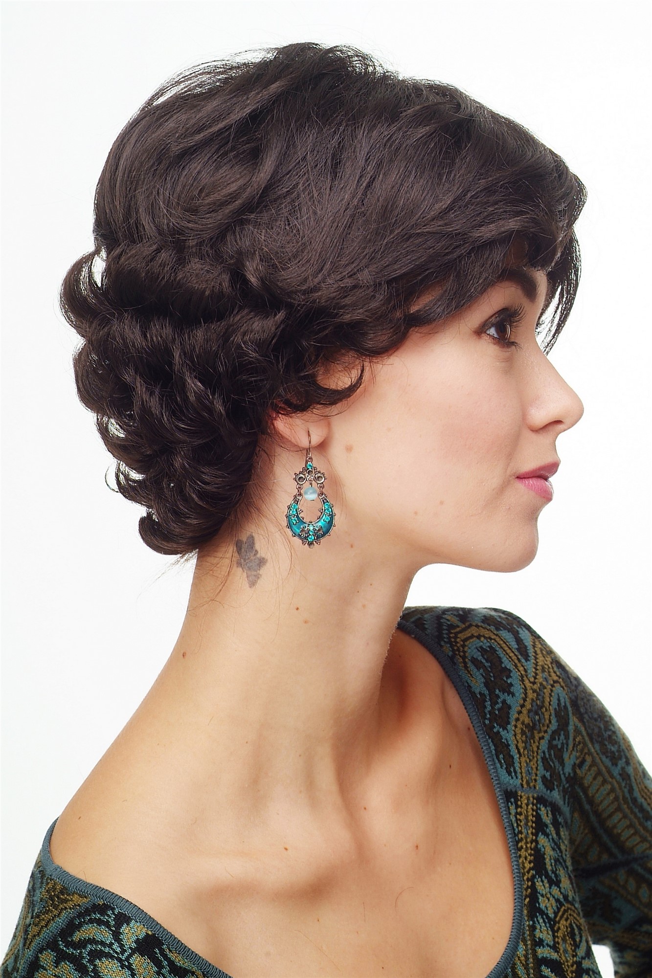 hochwertige Qualitätsperücken, Damenperücke kurz Wellig Braun Scheitel Modell: DW181, Ansicht 2, WIG ME UP: Ihr Perücken Online Shop wellige Tressen-Perücke Braun kurze Haare für Damen