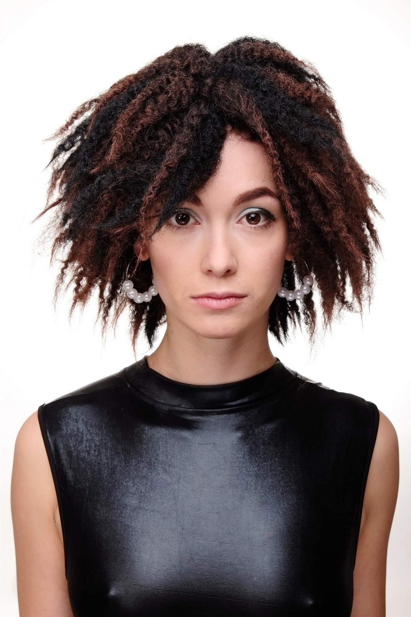 hochwertige Qualitätsperücken, Damenperücke Afro Krepplocken Schwarz Mahagoni Modell: GFW1836, Ansicht 2, WIG ME UP: Ihr Perücken Online Shop lockige Tressen-Perücke Schwarz-Braun-Mix schulterlange Haare für Damen
