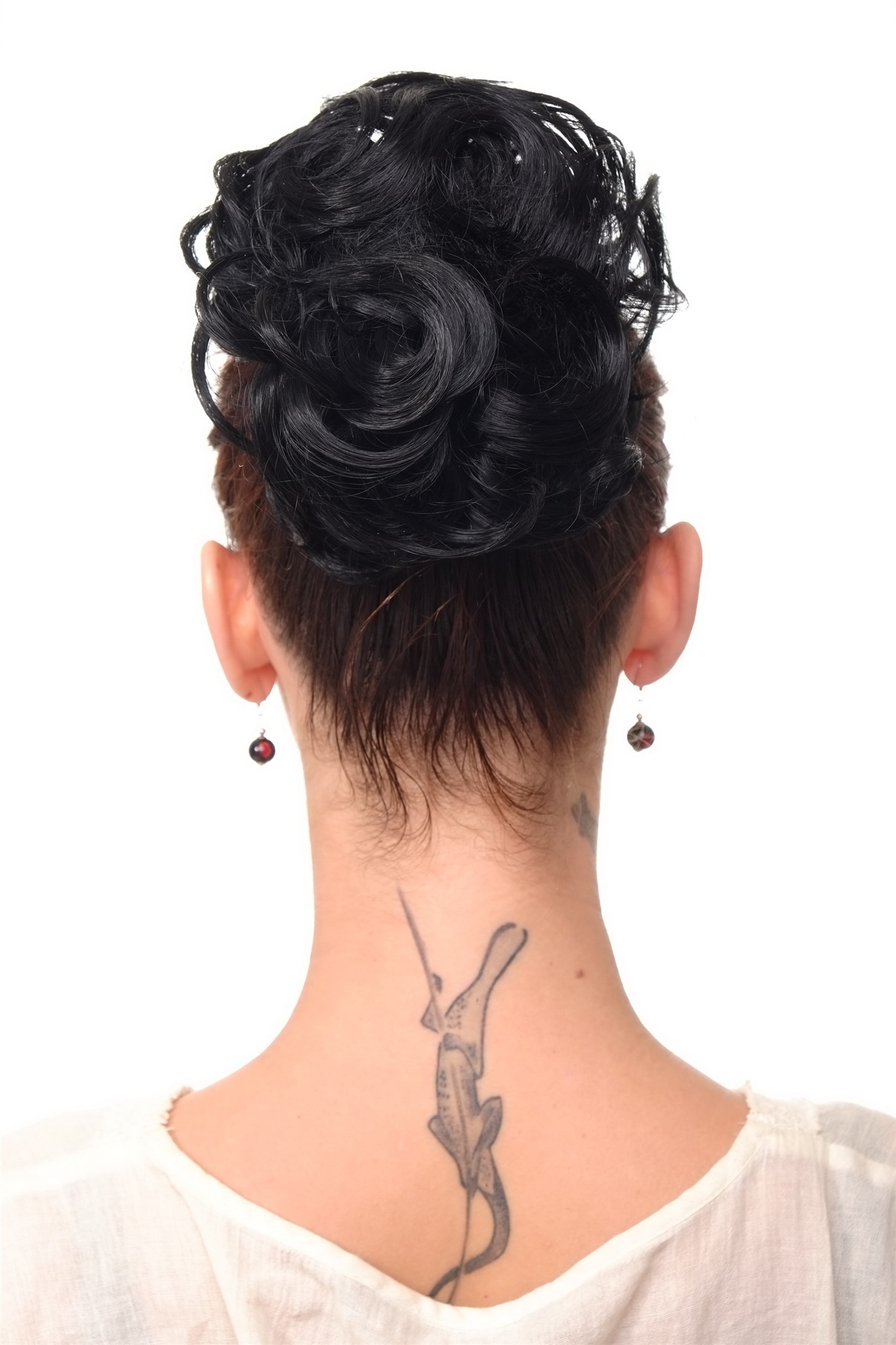 Dutt Haarknoten 60er lockig schwarz Modell: NHA-004A, Ansicht 2, WIG ME UP: Ihr Perücken Online Shop lockiger Dutt Haarteil Schwarz