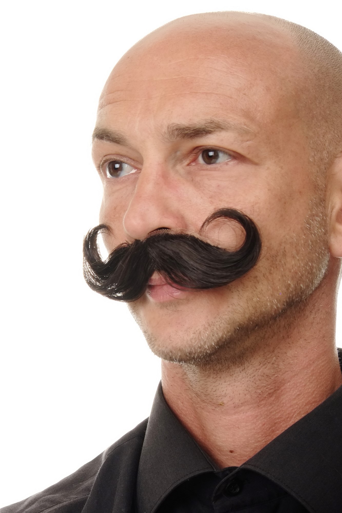 günstige Party Perücke, Bart Echthaar geschwungene Spitzen braun MU11-5, Ansicht 2, WIG ME UP: Ihr Perücken Online Shop wellige Party Perücke Schwarzbraun und Kupferbraun kurze Haare für Herren