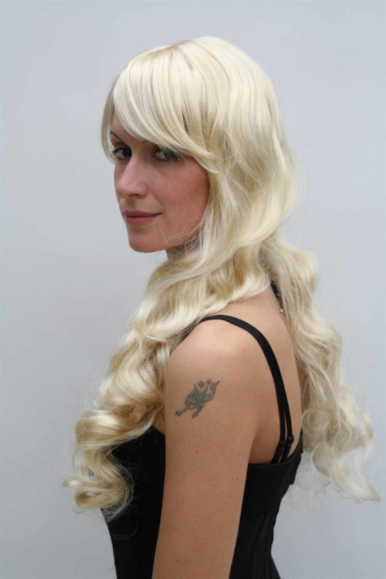 hochwertige Qualitätsperücken, Damen Perücke Hollywood Diva hellblond 9255-88E, Ansicht 3, WIG ME UP: Ihr Perücken Online Shop wellige Tressen-Perücke mit Kopfhaut-Imitat Gold-Lichtblond lange Haare für Damen