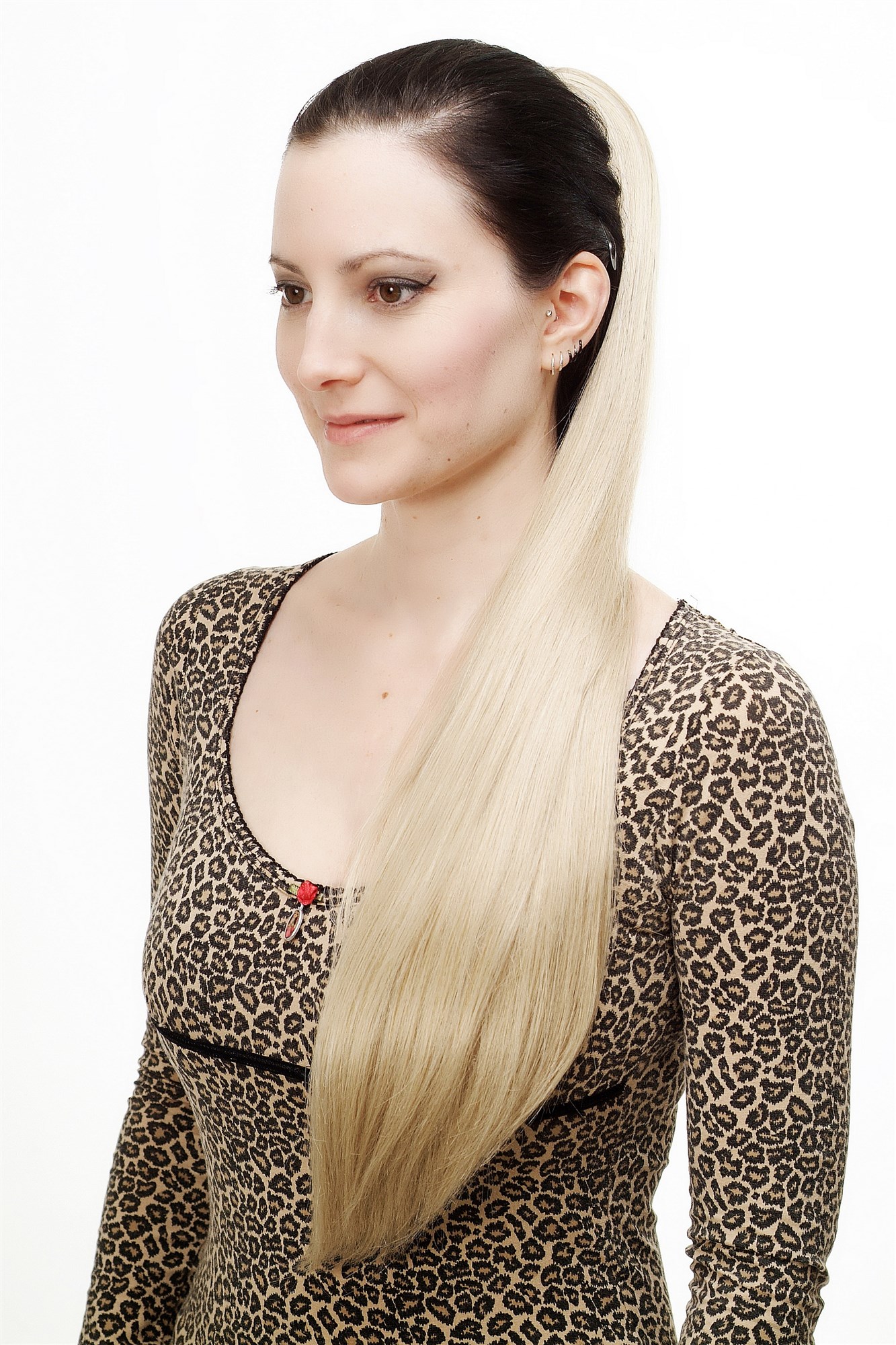 hochwertiges Haarteil Zopf mit Butterfly-Clip sehr lang glatt Hell-Aschblond T113-22, Ansicht 3, WIG ME UP: Ihr Perücken Online Shop glattes Zopf-Haarteil Hellblond 70 cm lang