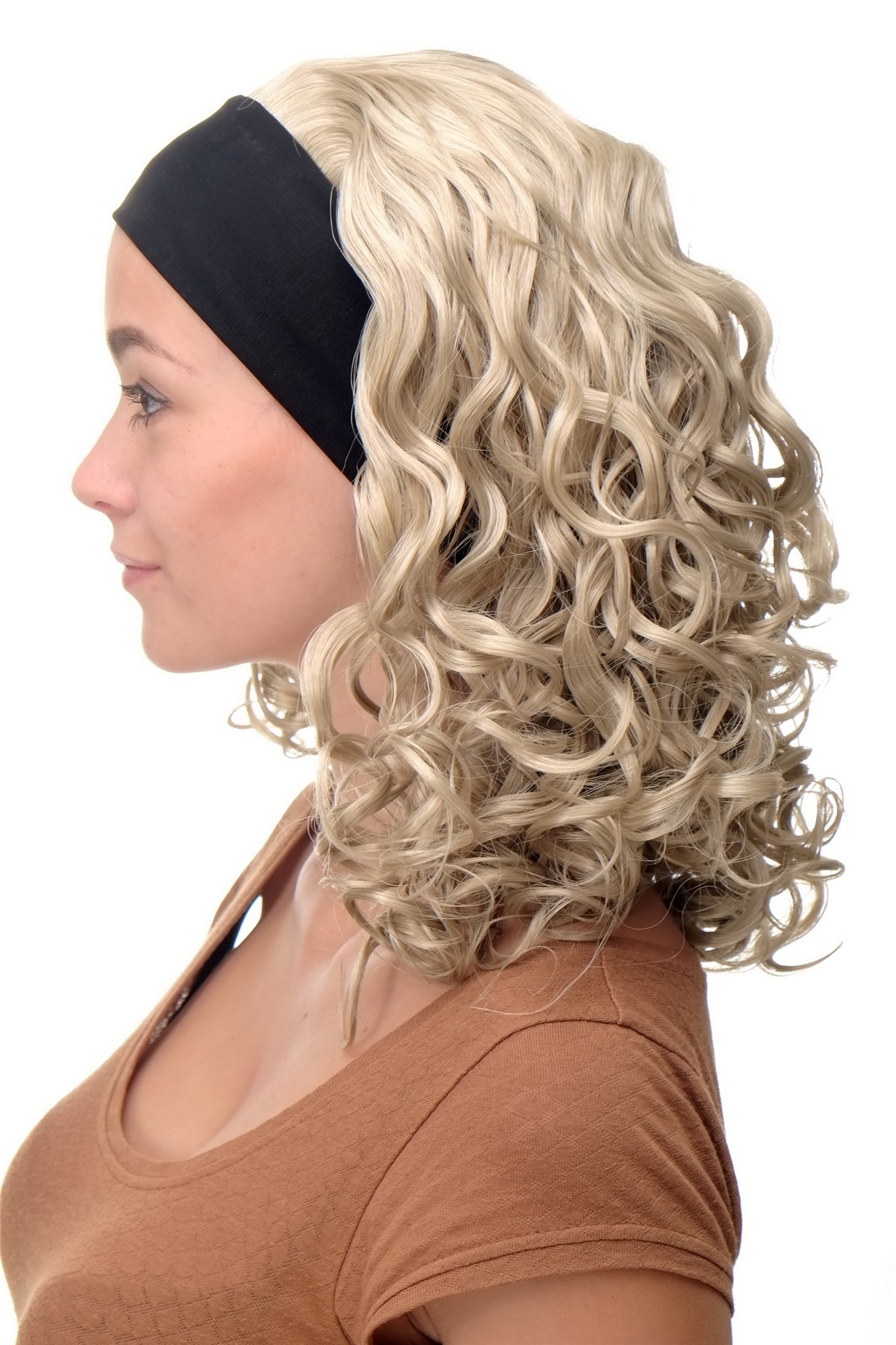 hochwertige Qualitätsperücken, Perücke Stirnband Hellblond Locken Schulterlang BRO-704-22, Vorderansicht, WIG ME UP: Ihr Perücken Online Shop lockige Tressen-Perücke mit Stirnband Hellblond schulterlange Haare für Damen