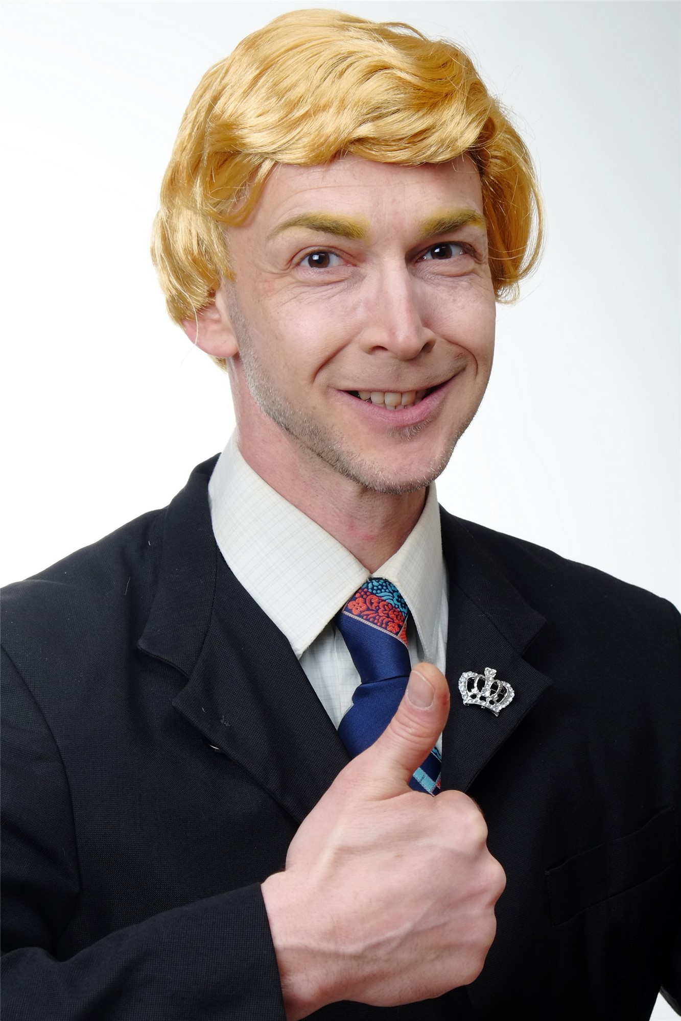 günstige Party Perücke, Perücke Herren Blond Präsident TL-001-FR26-88C-35, Ansicht 6, WIG ME UP: Ihr Perücken Online Shop wellige Party Perücke Blond kurze Haare für Herren