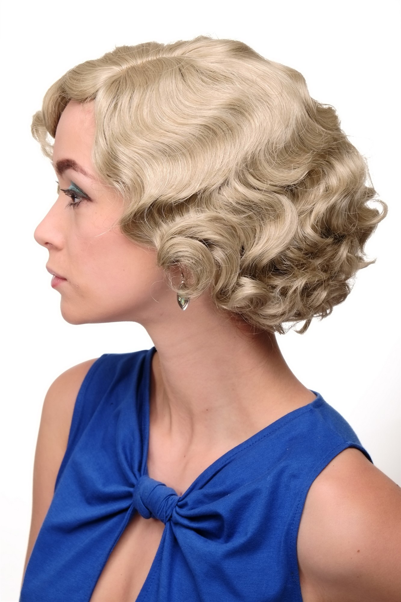 hochwertige Qualitätsperücken, Damen Perücke 20er Jahre Wasserwelle Hell-Aschblond Modell: A4002, Ansicht 2, WIG ME UP: Ihr Perücken Online Shop wellige Tressen-Perücke mit Kopfhaut-Imitat Hell-Aschblond kurze Haare für Damen