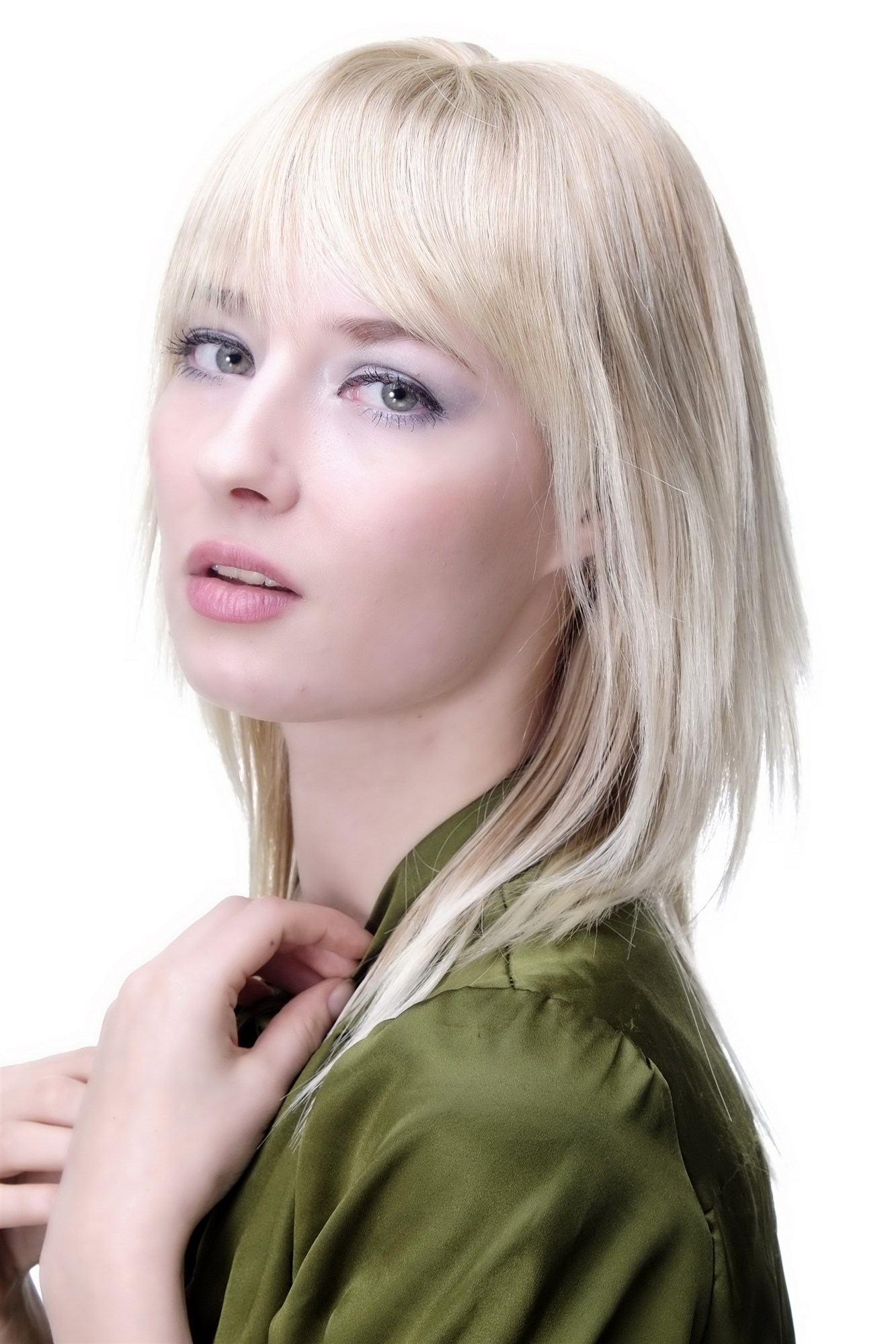 Quality Wigs, Ladies, strawberry blonde and platinum blonde, straight, shoulder-length