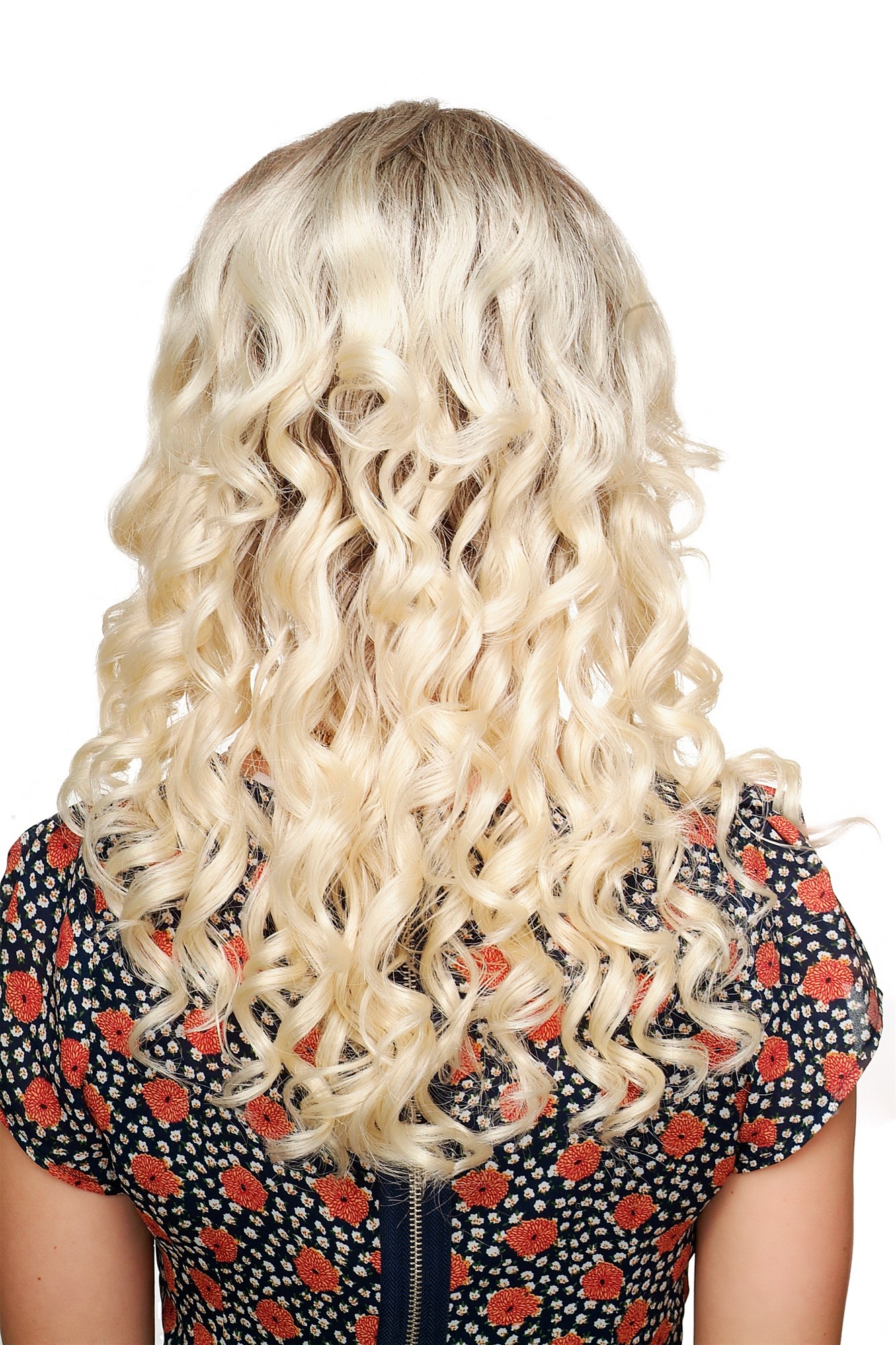 hochwertige Qualitätsperücken, Perücke Ombre Braun Hellblond CM-379-10T613, Ansicht 3, WIG ME UP: Ihr Perücken Online Shop lockige Tressen-Perücke mit Kopfhaut-Imitat Mittelbraun-Hellblond-Mix lange Haare für Damen