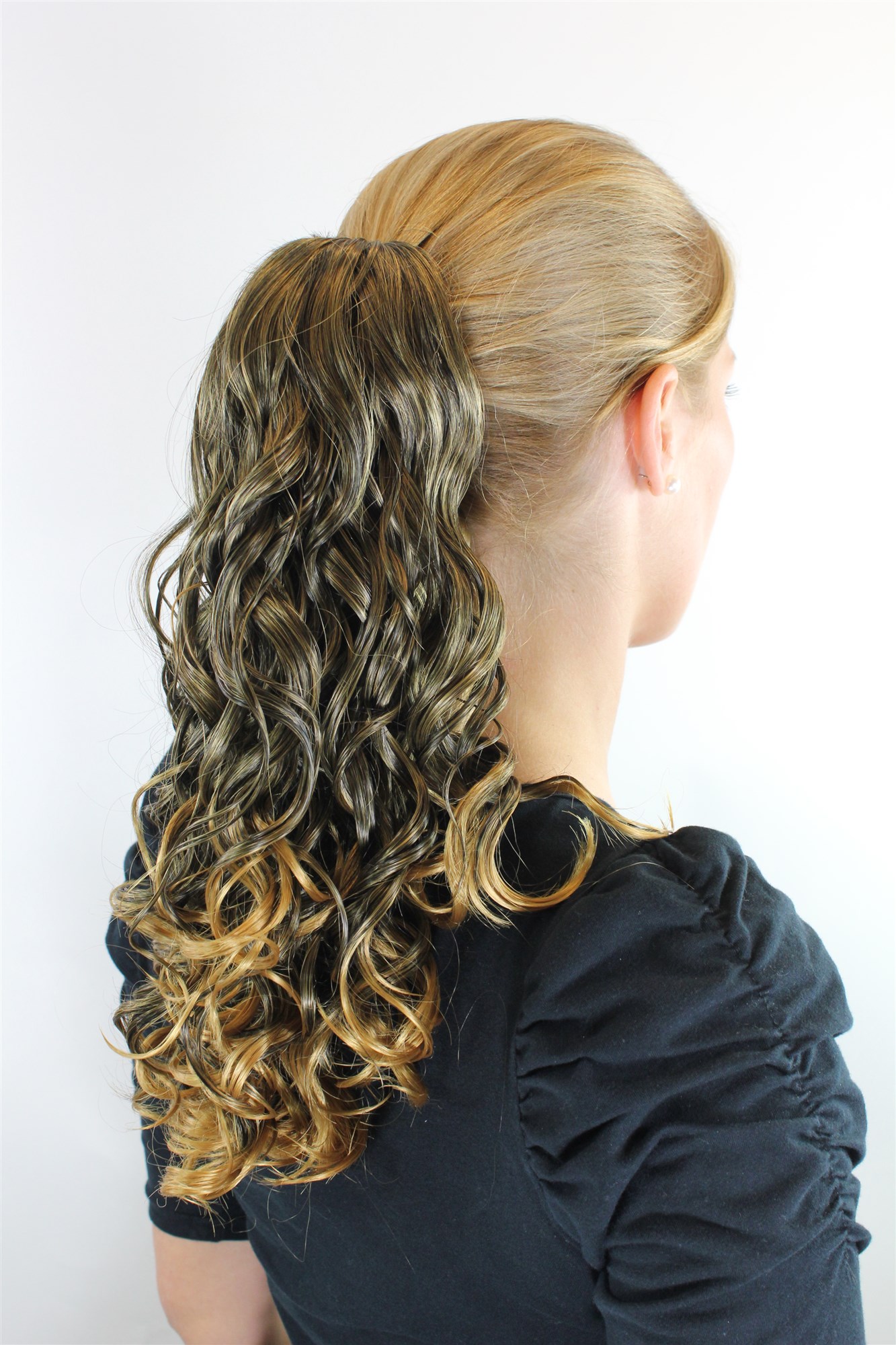 JL-0022-2T16Ponytail Hairpiece extension medium length curled dark brown streaked blond highlighs claw clamp 14", view 2, WIG ME UP: Your Perücken Online Shop Ponytails, black-brown-blonde mix, curled, shoulder-length