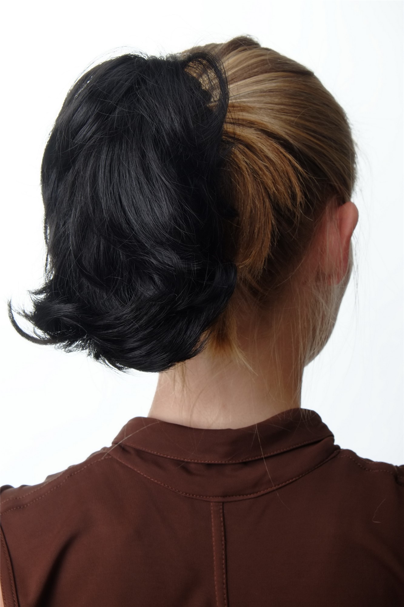 hochwertiges Haarteil Zopf kurz Volumen Schwarz Befestigung mit Butterfly-Klammer T6545-2, Ansicht 2, WIG ME UP: Ihr Perücken Online Shop glattes Zopf-Haarteil Schwarzbraun 17 cm lang