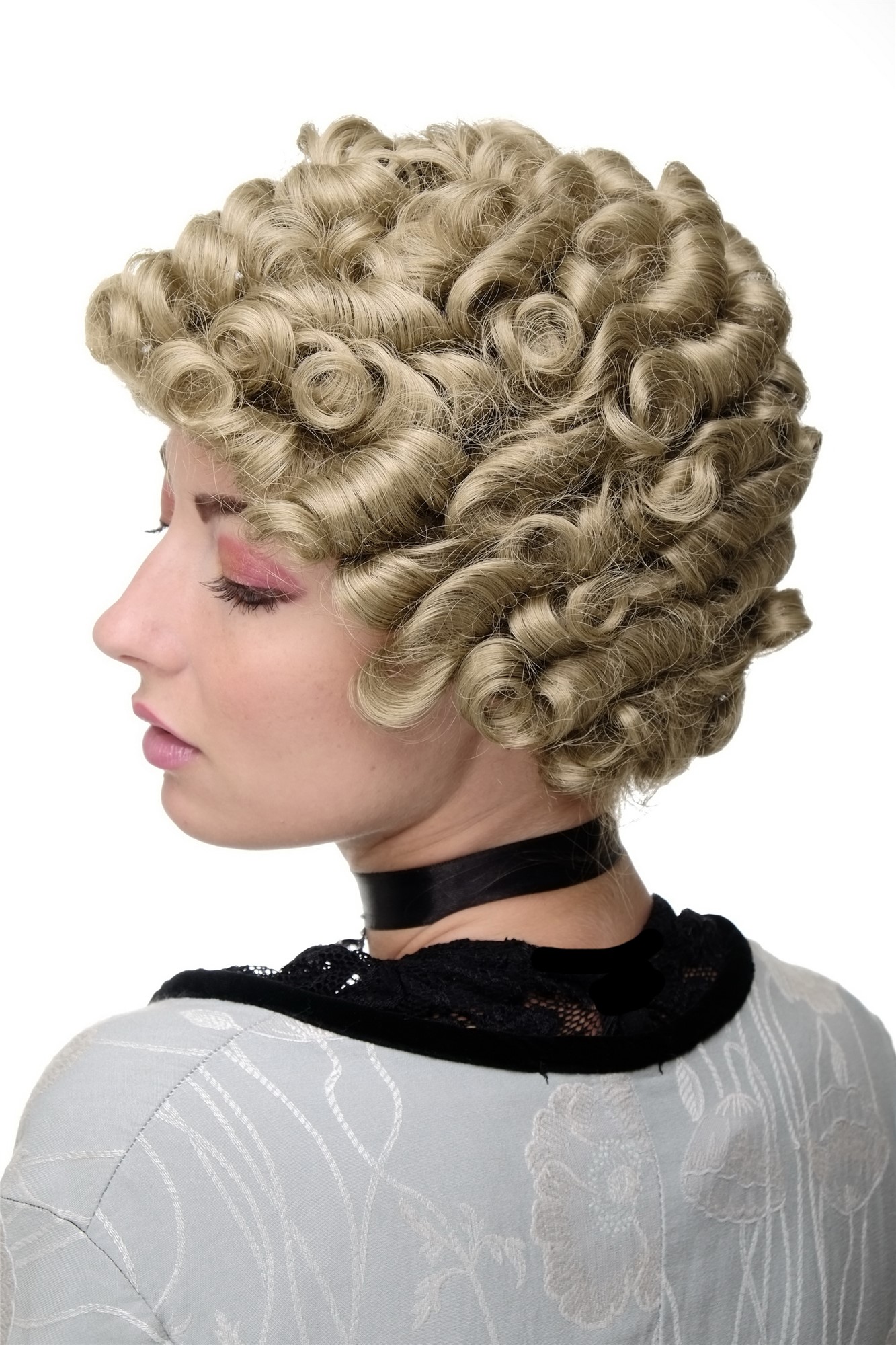 Quality Wigs, Ladies, medium blonde, curled, short