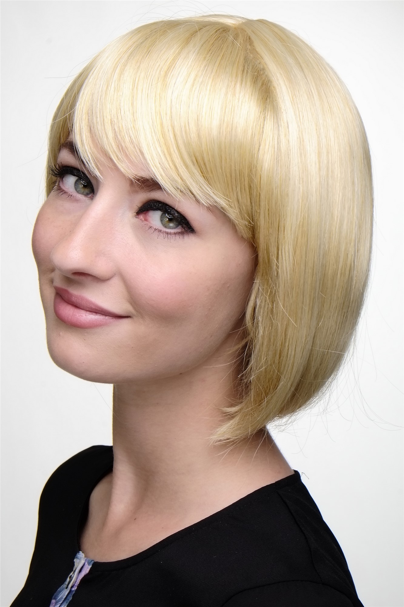 glatte Tressen-Perücke mit Kopfhaut-Imitat Helles Goldblond kurze Haare für Damen