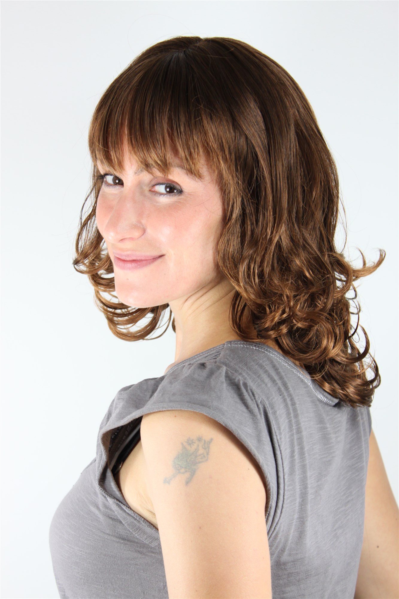 hochwertige Qualitätsperücken, Damen Perücke braun halblange Haare mit gewellten Spitzen 3019-2T30, Ansicht 2, WIG ME UP: Ihr Perücken Online Shop wellige Tressen-Perücke mit Kopfhaut-Imitat Schwarzbraun-Kupferbraun schulterlange Haare für Damen