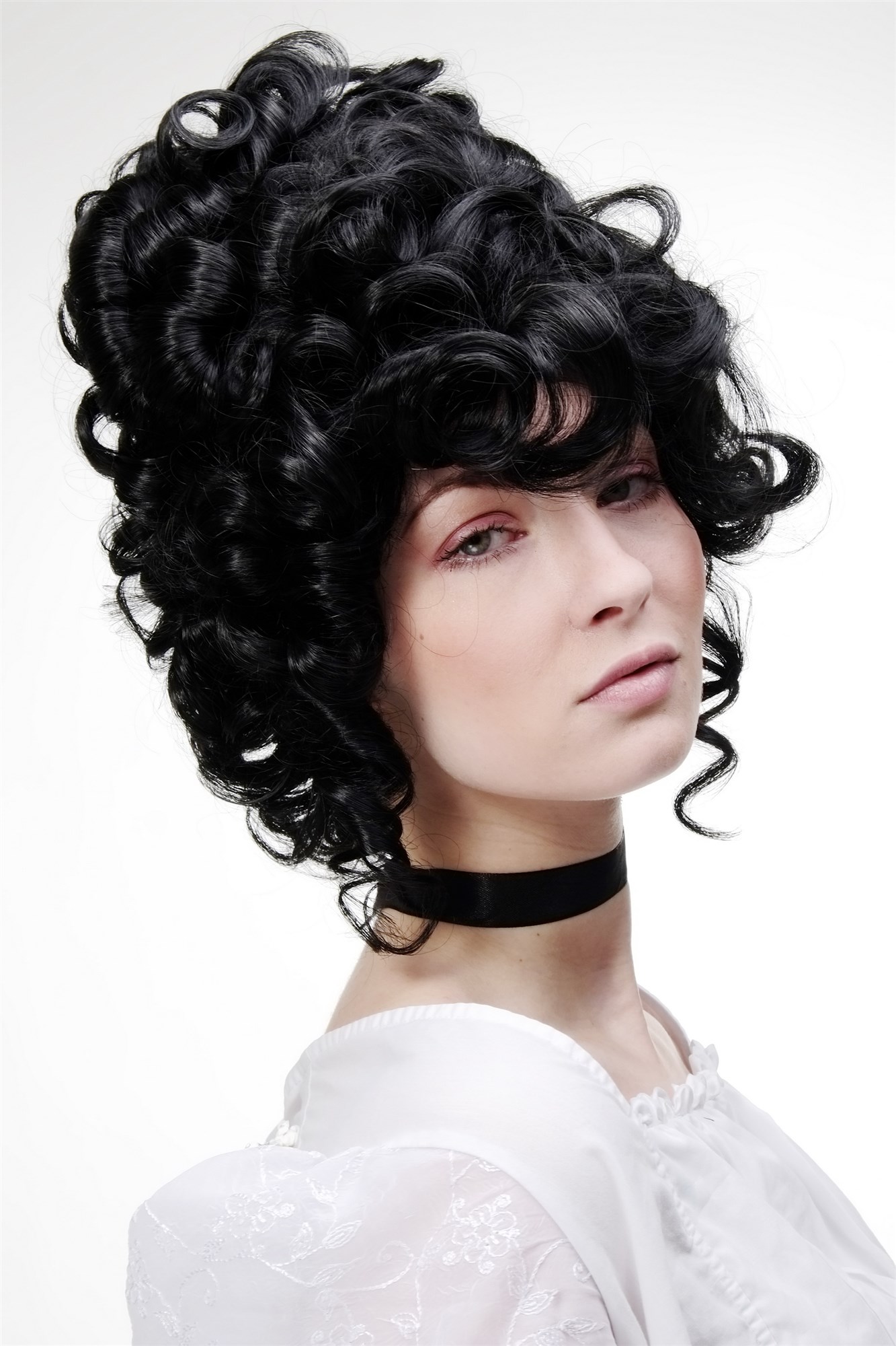 Quality Wigs, Ladies, velvet black, curled, short