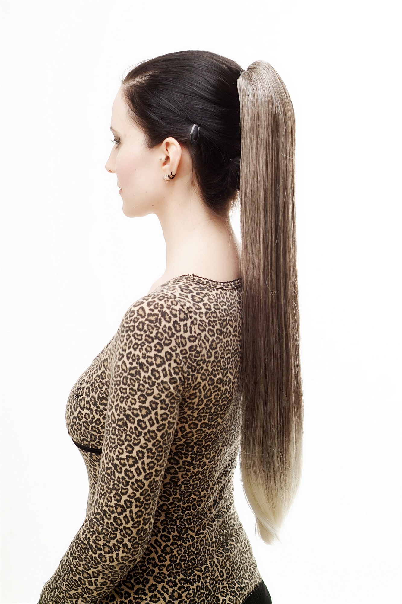 hochwertiges Haarteil Zopf mit Butterfly-Clip sehr lang glatt Braun-Blond-Mix T113-6T613, Ansicht 2, WIG ME UP: Ihr Perücken Online Shop glattes Zopf-Haarteil Braun-Blond-Mix 70 cm lang