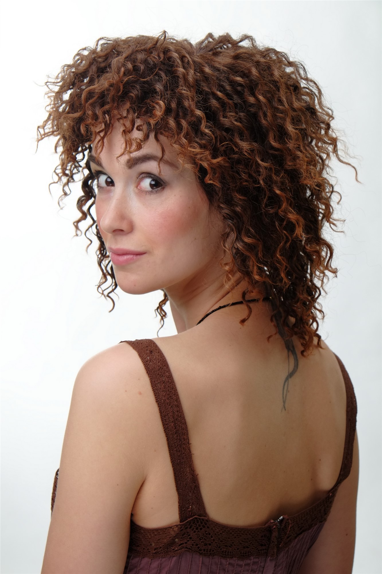 hochwertige Qualitätsperücken, Perücke Afro Karibik Krepplocken Rotbraun 4127-430T, Ansicht 4, WIG ME UP: Ihr Perücken Online Shop lockige Tressen-Perücke Braun schulterlange Haare für Damen