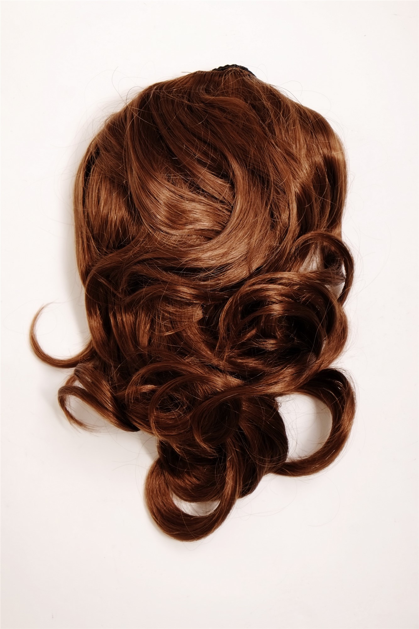 Ponytails, Vibrant medium brown, wavy, shoulder-length