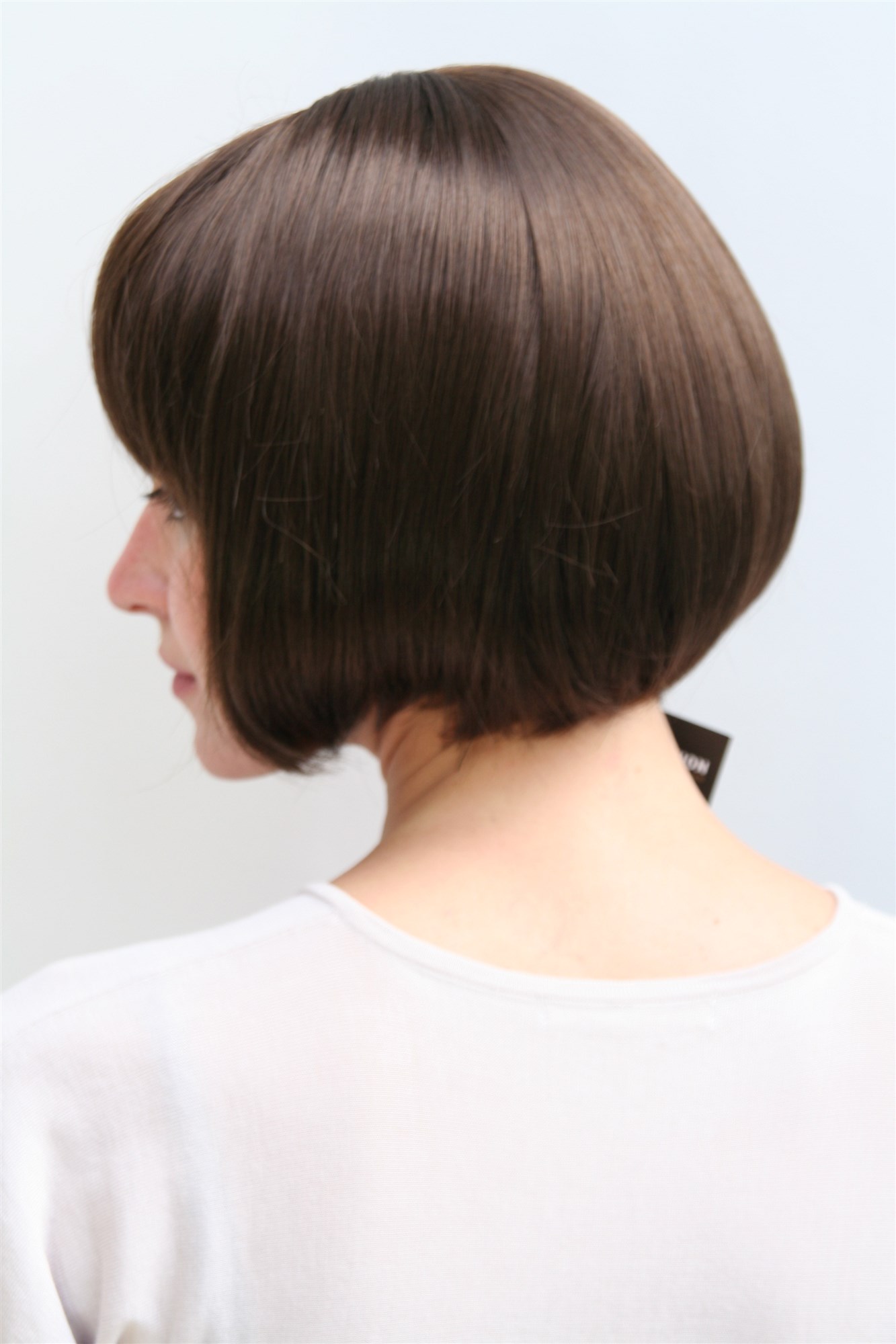 hochwertige Qualitätsperücken, Sexy Damen Bob Perücke glatte kurze Haare mit Pony braun mittelbraun 703-6, Ansicht 4, WIG ME UP: Ihr Perücken Online Shop glatte Tressen-Perücke mit Kopfhaut-Imitat Mittelbraun kurze Haare für Damen