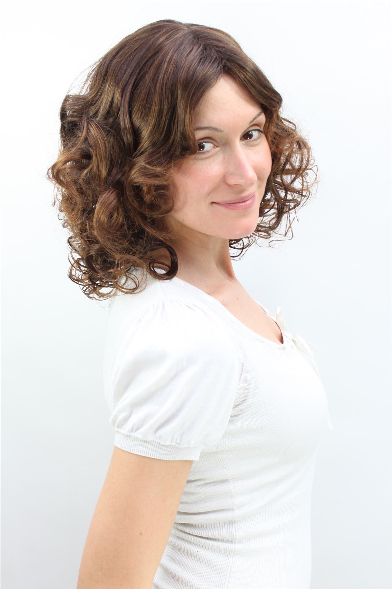 Lady wig romantic look cute curls curled brunette chestnut brown mix 4019 , view 4, WIG ME UP: Your Perücken Online Shop Quality Wigs, Ladies, black-brown and copper-brown, curled, shoulder-length