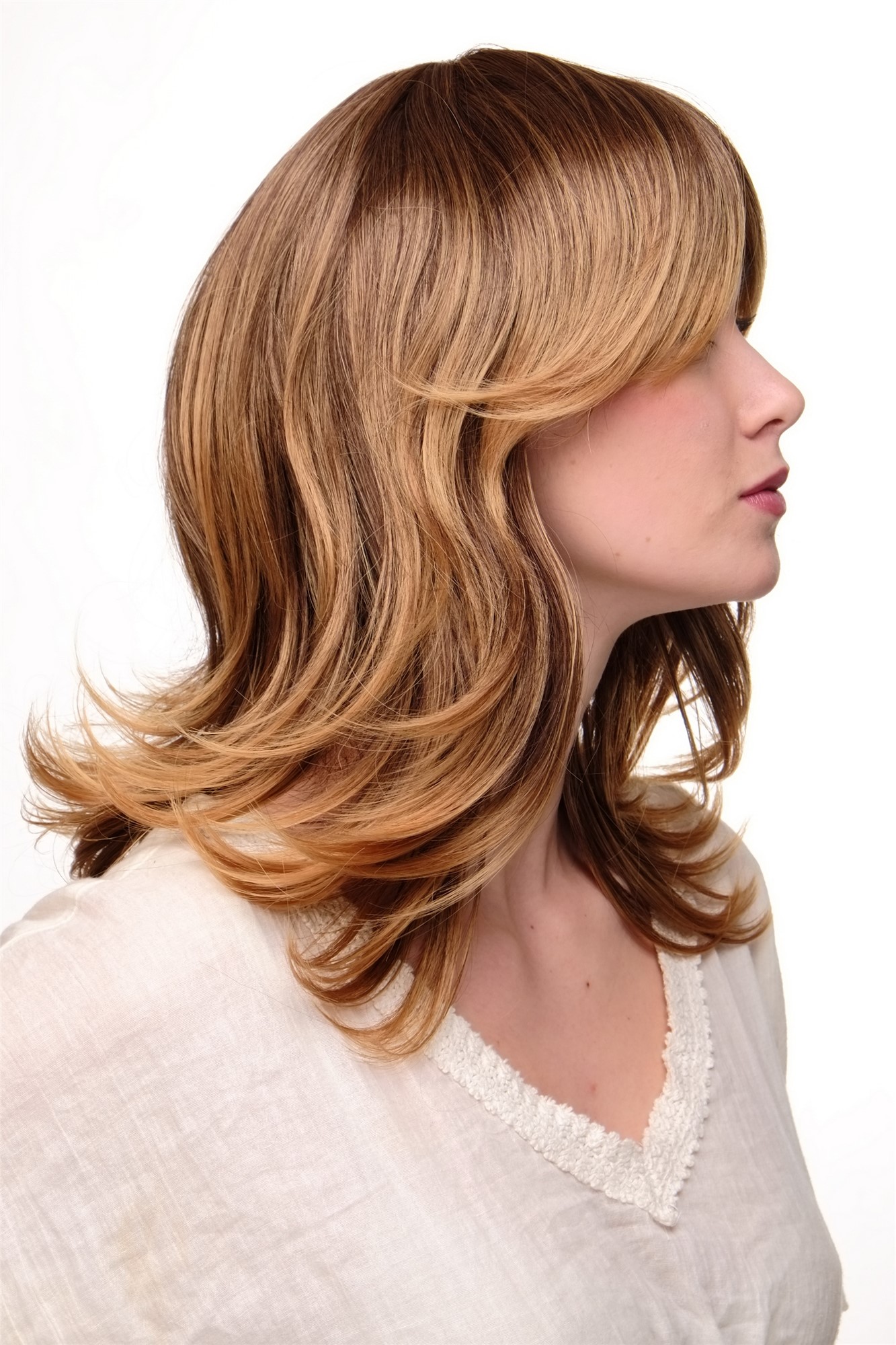 hochwertige Qualitätsperücken, Perücke glatt halblang Braun Blond Mix Modell: TYW60349, Ansicht 5, WIG ME UP: Ihr Perücken Online Shop wellige Tressen-Perücke mit Kopfhaut-Imitat Kastanie-Gelbblond-Mix schulterlange Haare für Damen