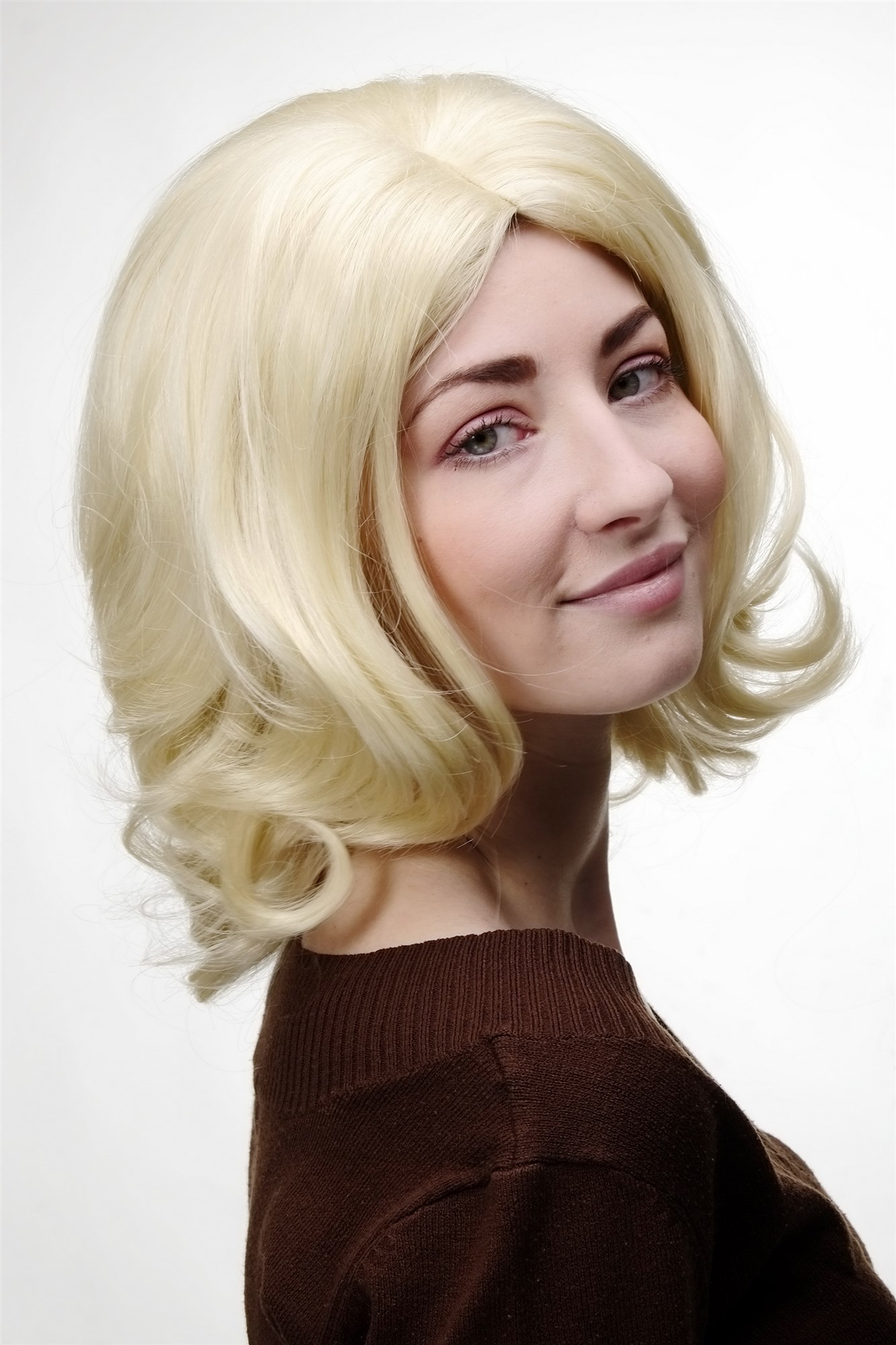 hochwertige Qualitätsperücken, Perücke Hellblond Mittelscheitel GFW1644-613, Ansicht 3, WIG ME UP: Ihr Perücken Online Shop wellige Tressen-Perücke mit Kopfhaut-Imitat Platinblond schulterlange Haare für Damen