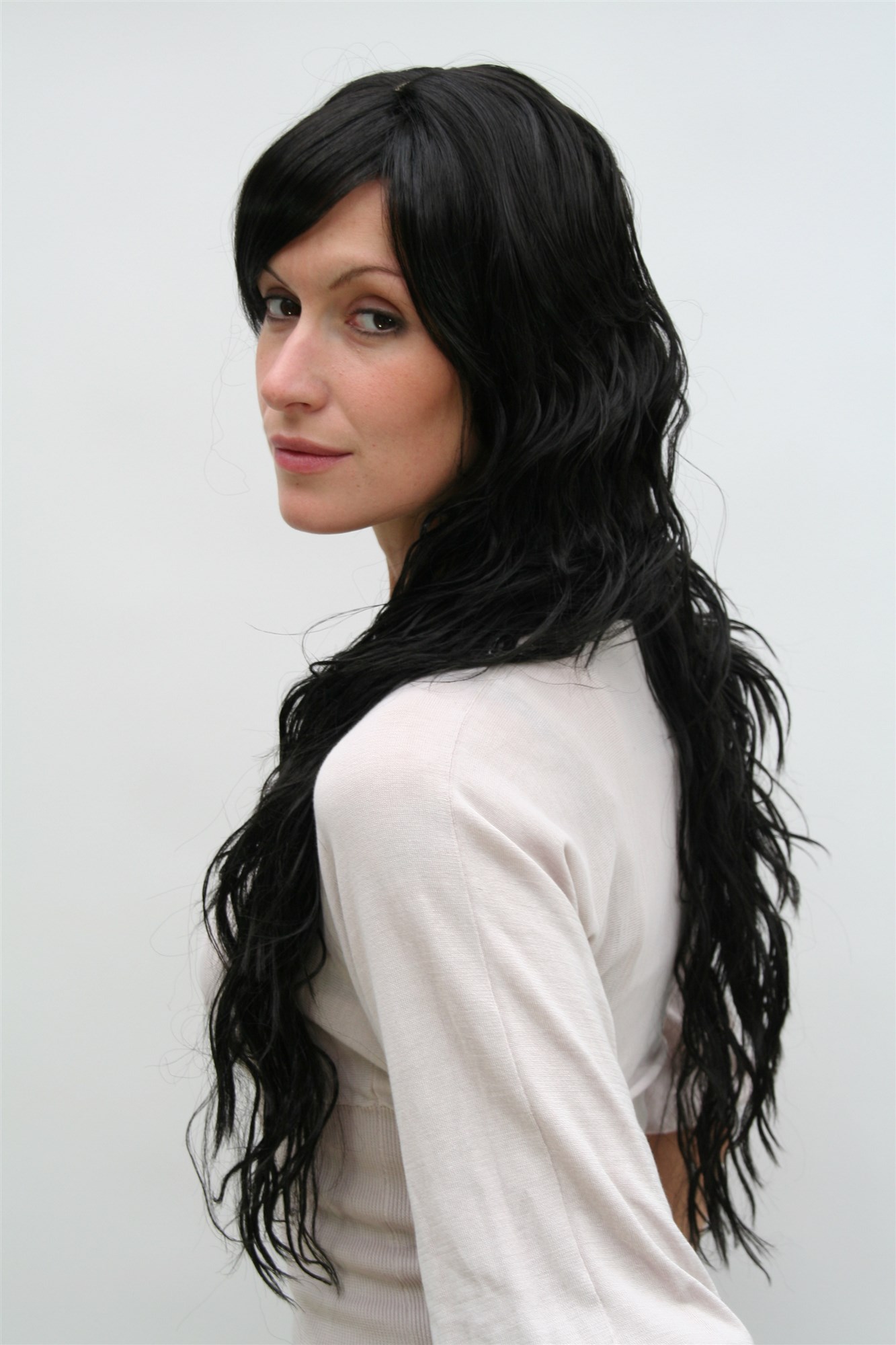hochwertige Qualitätsperücken, Perücke schwarz langhaarig Scheitel 9333-2, Ansicht 4, WIG ME UP: Ihr Perücken Online Shop wellige Tressen-Perücke mit Kopfhaut-Imitat Schwarzbraun sehr lange Haare für Damen