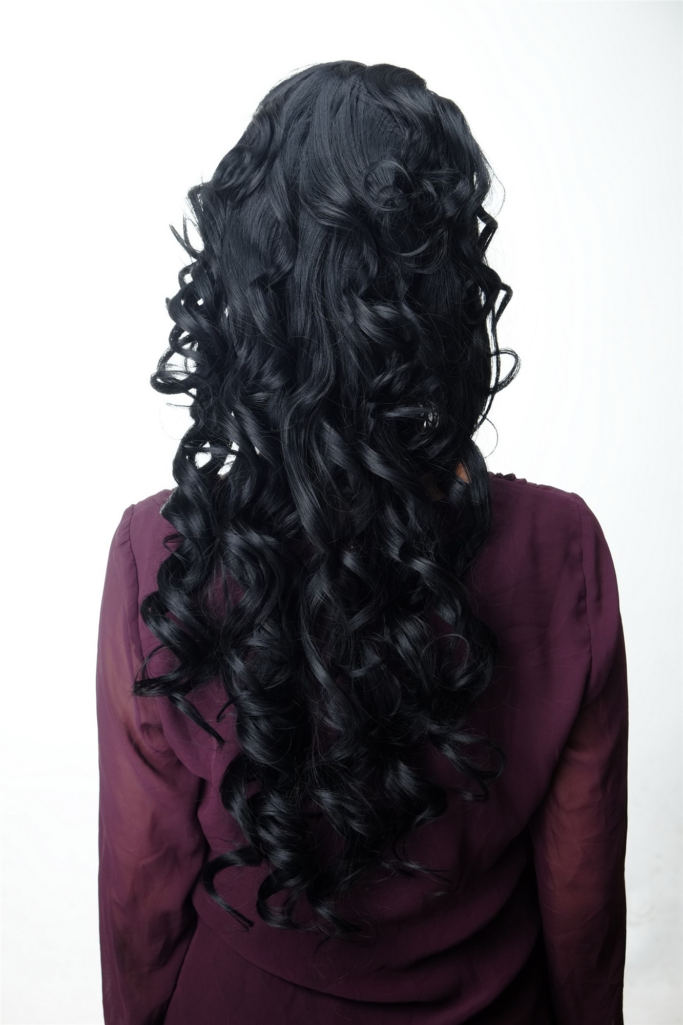 hochwertige Qualitätsperücken, Perücke Lang Scheitel Locken Schwarz F2558-1, Ansicht 4, WIG ME UP: Ihr Perücken Online Shop lockige Tressen-Perücke Schwarz lange Haare für Damen