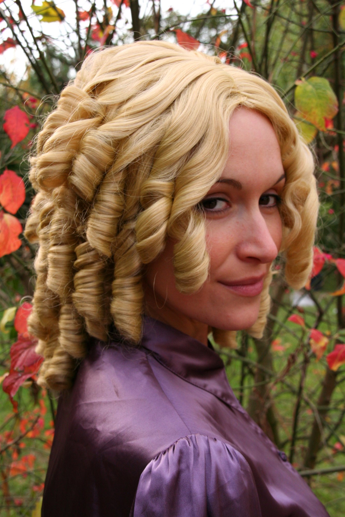 hochwertige Qualitätsperücken, Damen Perücke mit Locken/Spirallocken im Barock-Look Hellblond Blond 6006A-202, Ansicht 6, WIG ME UP: Ihr Perücken Online Shop lockige Tressen-Perücke mit Kopfhaut-Imitat Blond schulterlange Haare für Damen