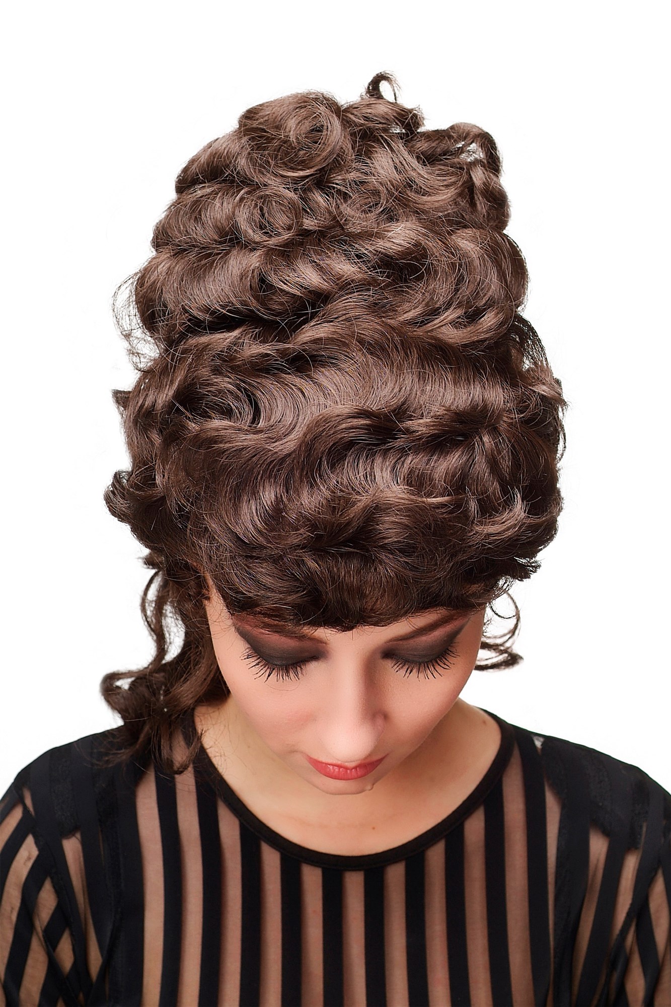 hochwertige Qualitätsperücken, Perücke Turmfrisur Barock Braun L.COLONIAL.Lady-6, Ansicht 5, WIG ME UP: Ihr Perücken Online Shop lockige Tressen-Perücke Braun schulterlange Haare für Damen