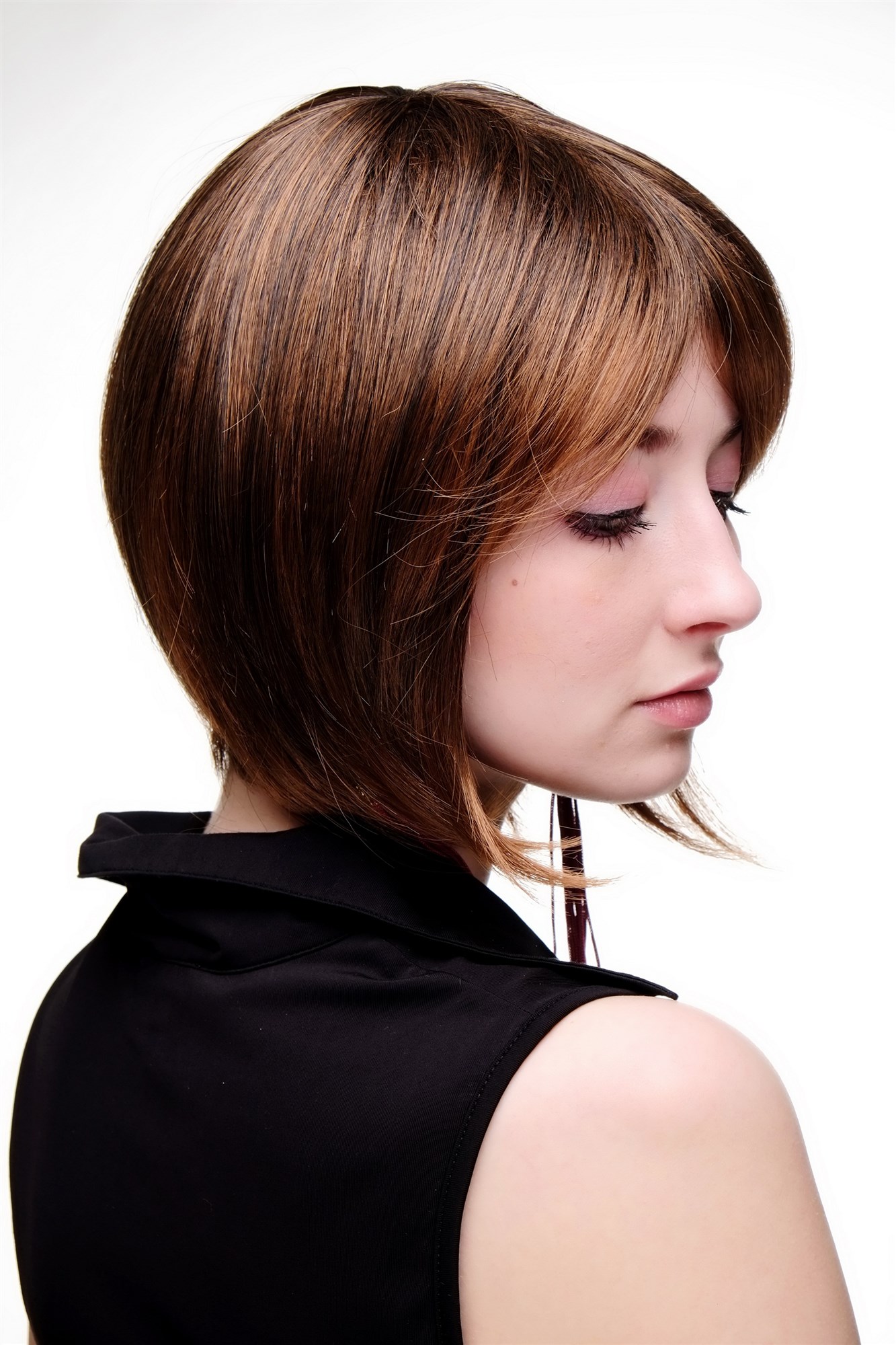 hochwertige Qualitätsperücken, Damen Perücke Bob natürlicher Braun-Mix 49023-2T30, Ansicht 4, WIG ME UP: Ihr Perücken Online Shop glatte Tressen-Perücke mit Kopfhaut-Imitat Braun kurze Haare für Damen