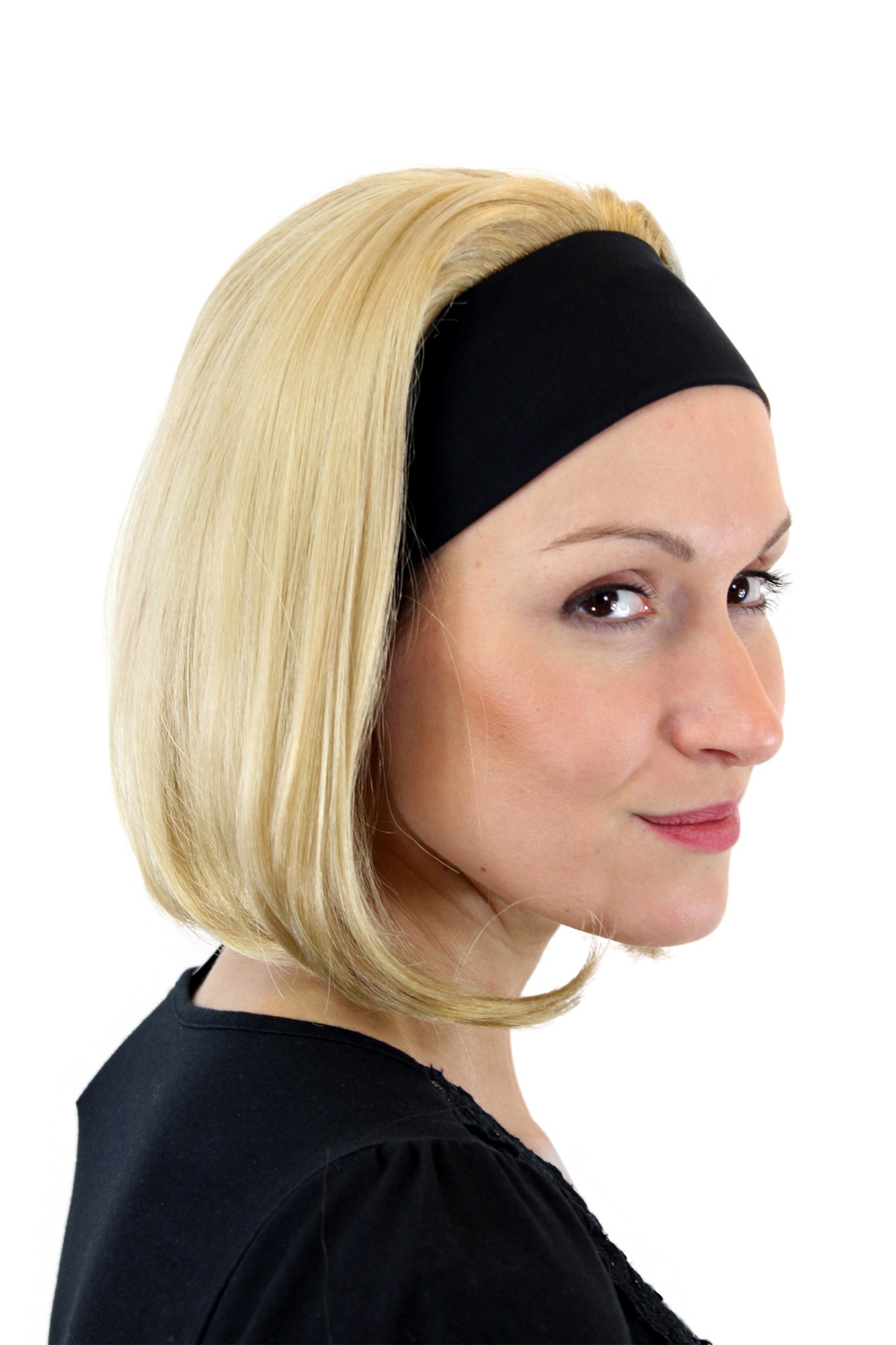 hochwertige Qualitätsperücken, Perücke Stirnband Retro Blond GFW948H-86, Ansicht 4, WIG ME UP: Ihr Perücken Online Shop glatte Tressen-Perücke mit Stirnband Blond kurze Haare für Damen