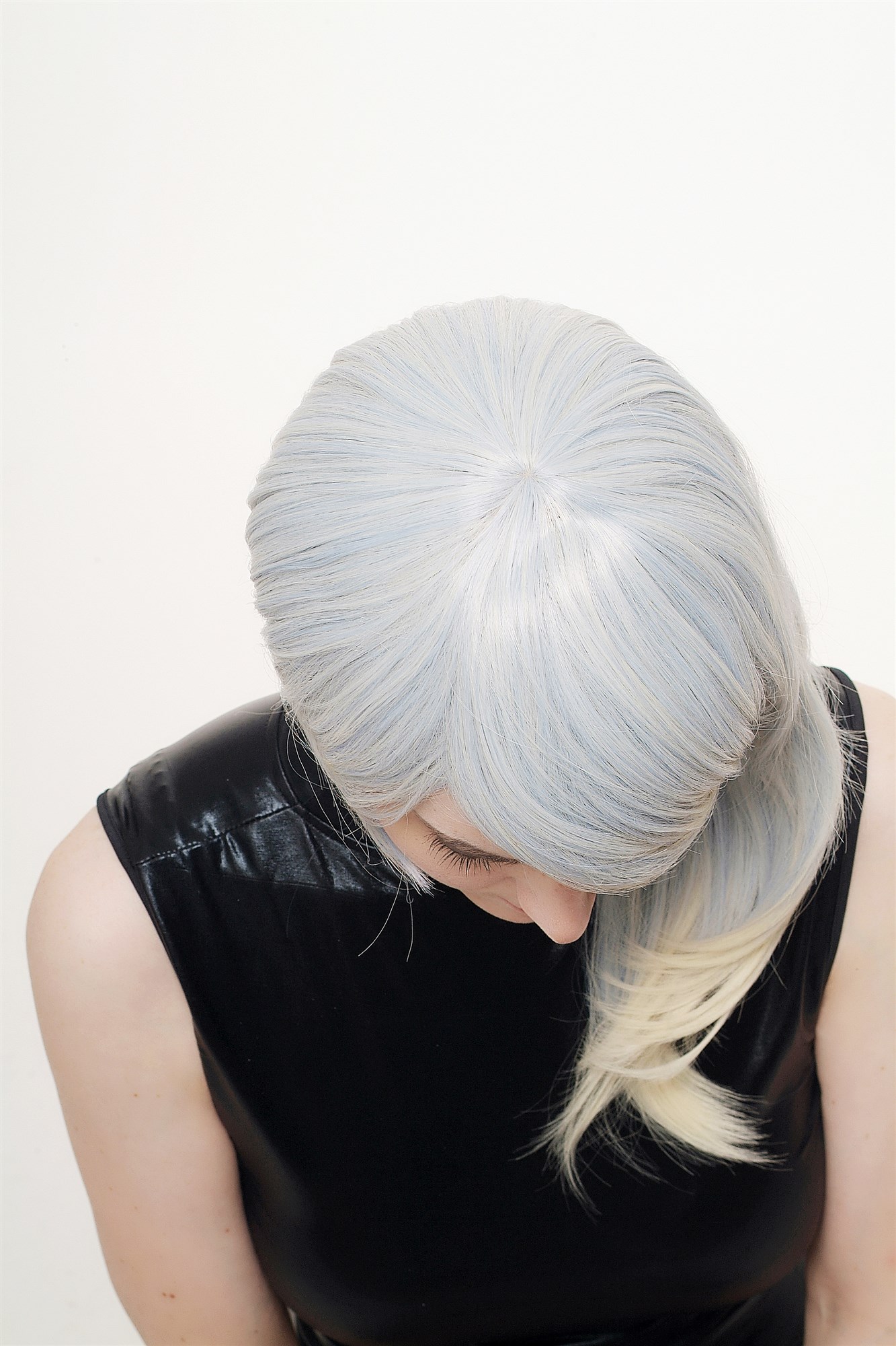 hochwertige Qualitätsperücken, Perücke Cosplay lang glatt gestuft Cyan Platin SA071-T4020-T613, Ansicht 5, WIG ME UP: Ihr Perücken Online Shop glatte Tressen-Perücke Blau-Platinblond-Mix lange Haare für Damen