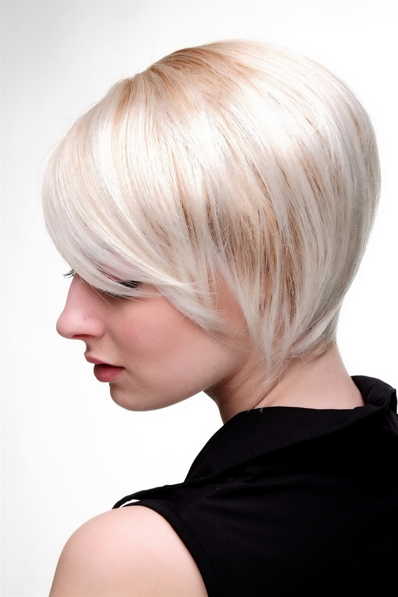 hochwertige Qualitätsperücken, Frauen Perücke cool blond kurz glatt Seitenscheitel 6082-27T613, Ansicht 3, WIG ME UP: Ihr Perücken Online Shop glatte Tressen-Perücke mit Kopfhaut-Imitat Blond-Mix kurze Haare für Damen