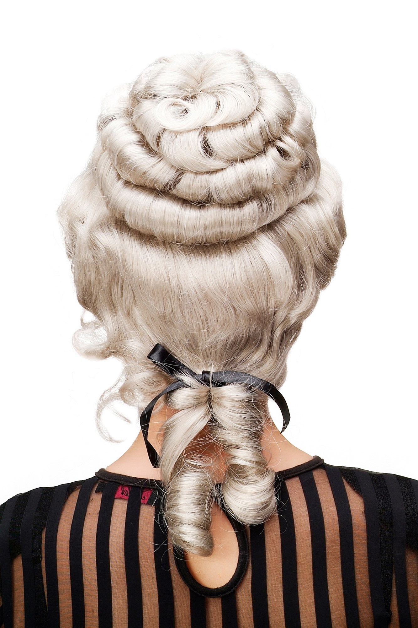 hochwertige Qualitätsperücken, Perücke Turmfrisur Barock Grau L.COLONIAL.Lady-101, Ansicht 3, WIG ME UP: Ihr Perücken Online Shop lockige Tressen-Perücke Grau schulterlange Haare für Damen