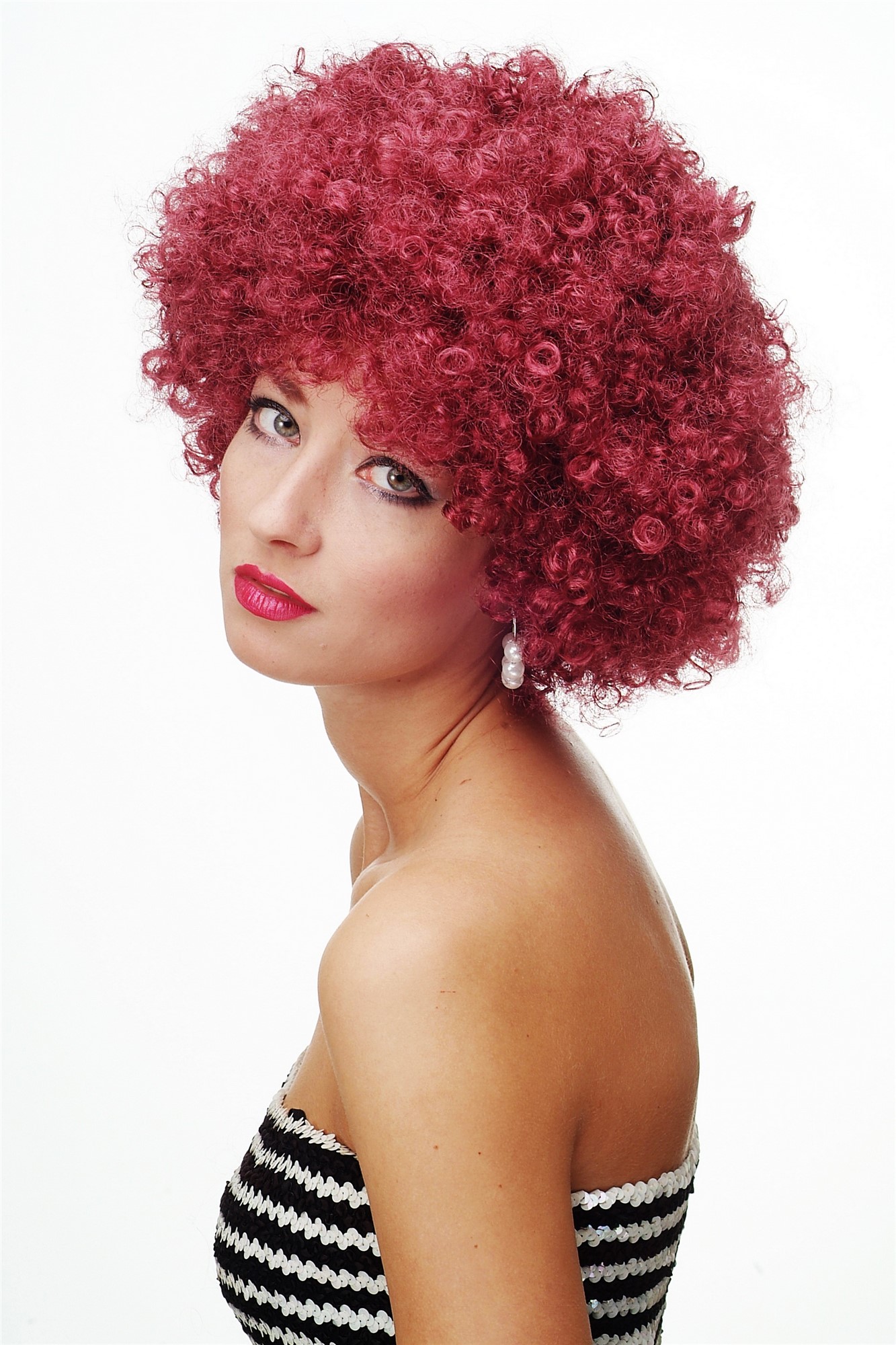 günstige Party Perücke, Afro Perücke 70er Jahre Party Granatrot Disco PW0011-P67, Ansicht 3, WIG ME UP: Ihr Perücken Online Shop lockige Party Perücke Granatrot kurze Haare Unisex