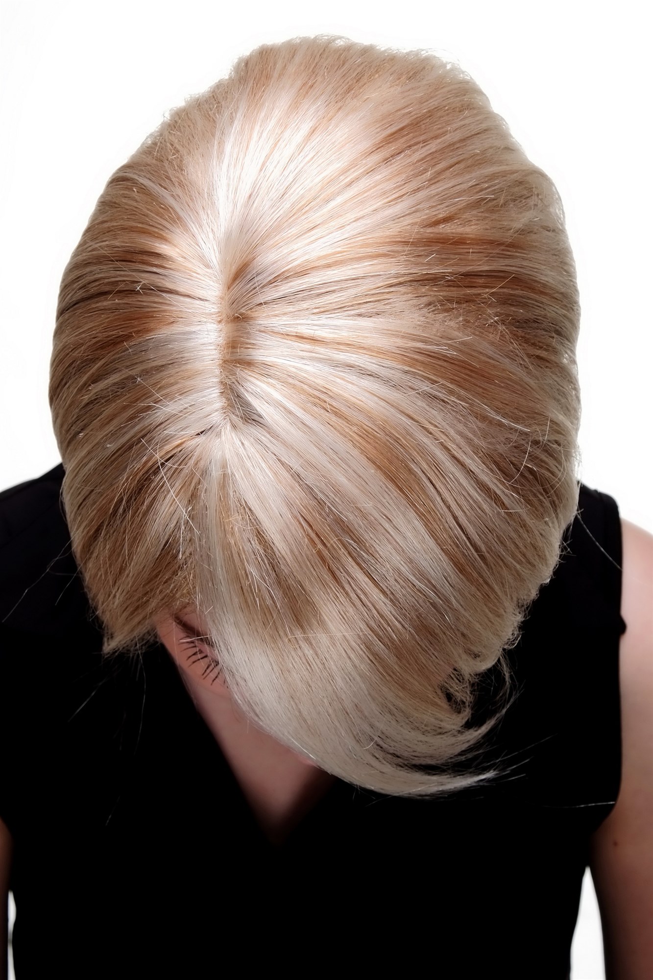 hochwertige Qualitätsperücken, Frauen Perücke cool blond kurz glatt Seitenscheitel 6082-27T613, Ansicht 5, WIG ME UP: Ihr Perücken Online Shop glatte Tressen-Perücke mit Kopfhaut-Imitat Blond-Mix kurze Haare für Damen