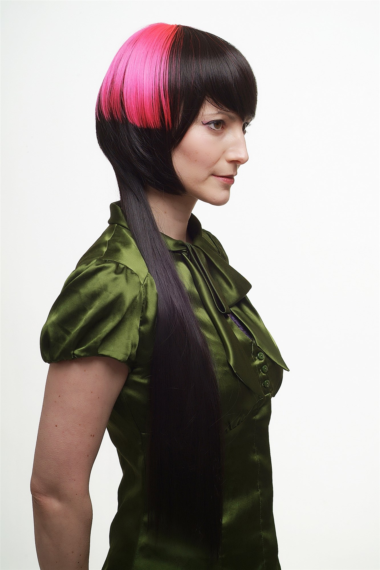 hochwertige Qualitätsperücken, Perücke Bob hinten lang dunkelbraun pink SA039-4/TF2313, Ansicht 4, WIG ME UP: Ihr Perücken Online Shop glatte Tressen-Perücke mit Kopfhaut-Imitat dunkelbraun sehr lange Haare für Damen