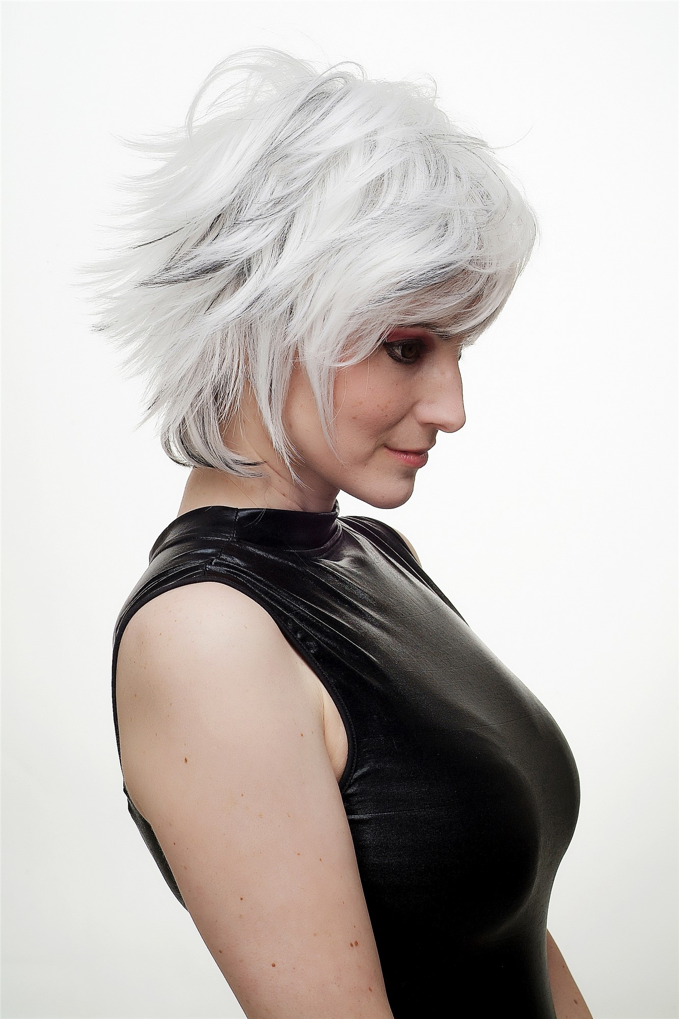 hochwertige Qualitätsperücken, Perücke Cosplay Weiß Schwarz SA069-1001H1B, Ansicht 2, WIG ME UP: Ihr Perücken Online Shop wellige Tressen-Perücke Weiß-Schwarz-Mix kurze Haare für Damen