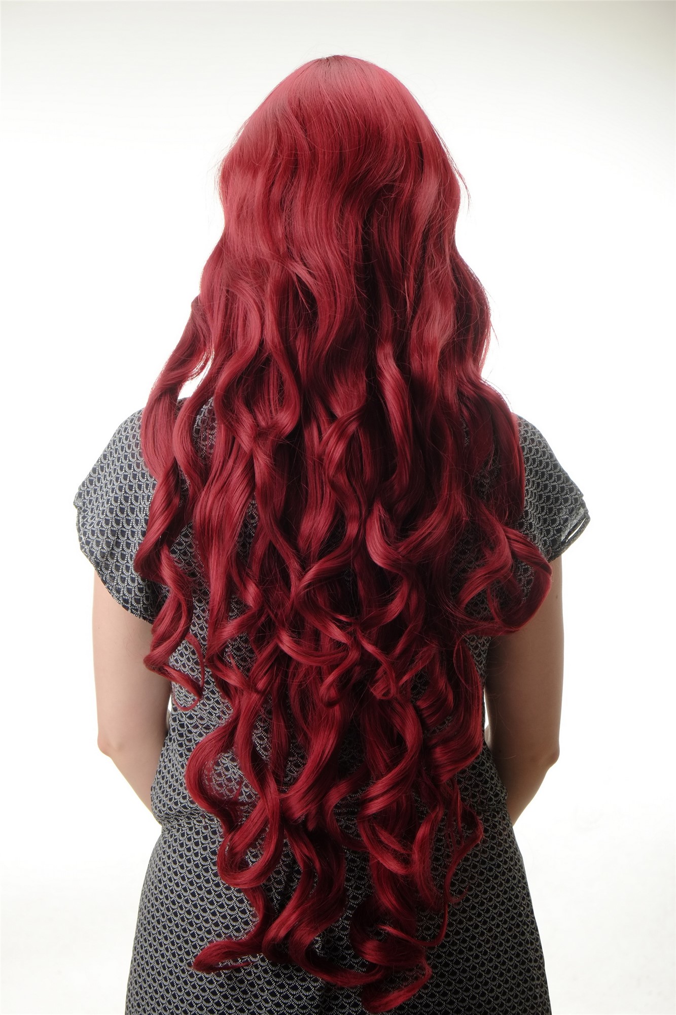 hochwertige Qualitätsperücken, Damenperücke Locken sehr lang Pony granatrot GFW501L-39, Ansicht 4, WIG ME UP: Ihr Perücken Online Shop lockige Tressen-Perücke mit Kopfhaut-Imitat Rot lange Haare für Damen