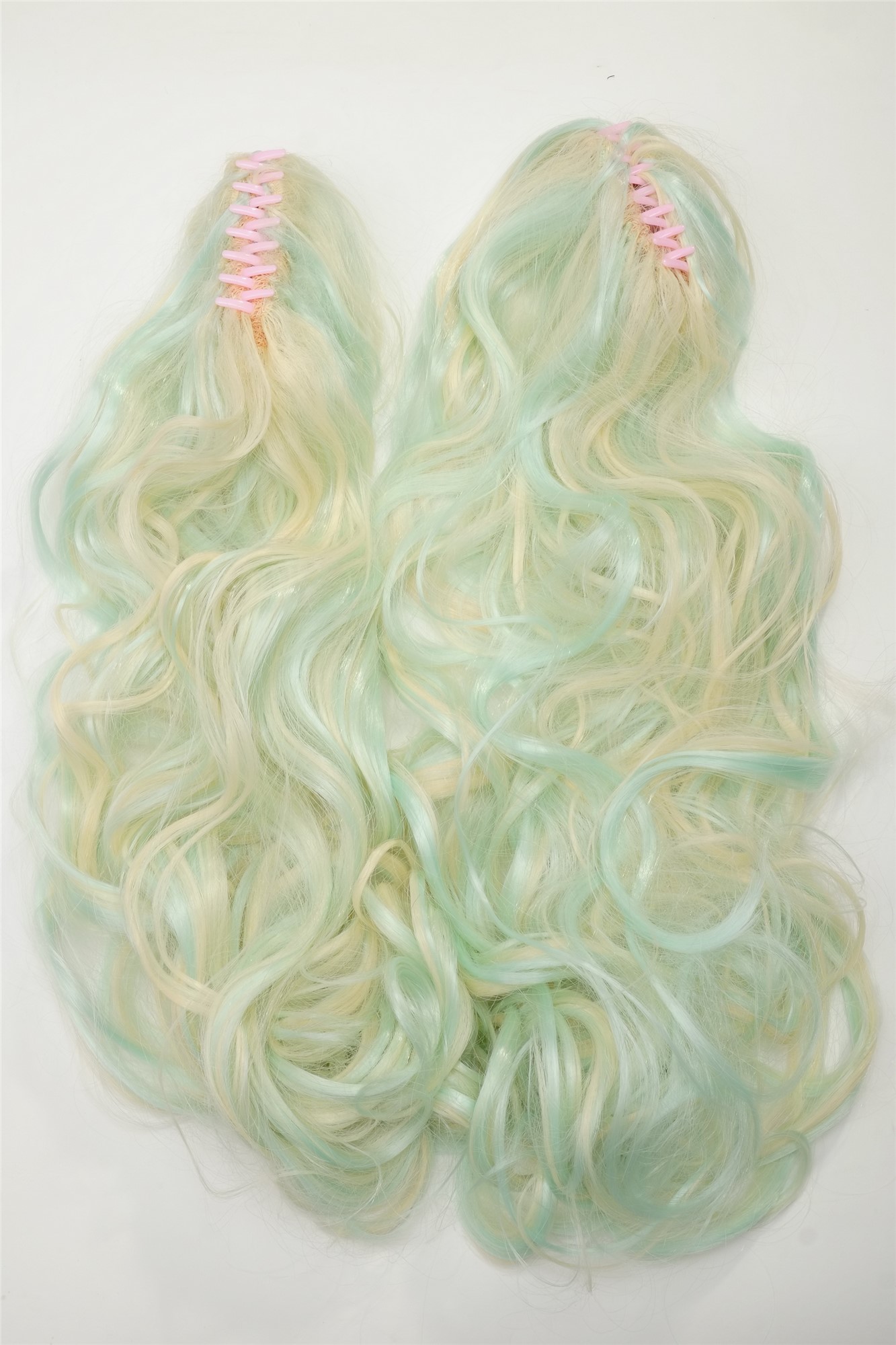 hochwertige Qualitätsperücken, Perücke Cosplay Lang Zöpfe Hellblond Hellblau YZF-7092L+A-T5507/613, Ansicht 5, WIG ME UP: Ihr Perücken Online Shop lockige Tressen-Perücke mit Kopfhaut-Imitat Lichtblond-Hellgrün sehr lange Haare für Damen