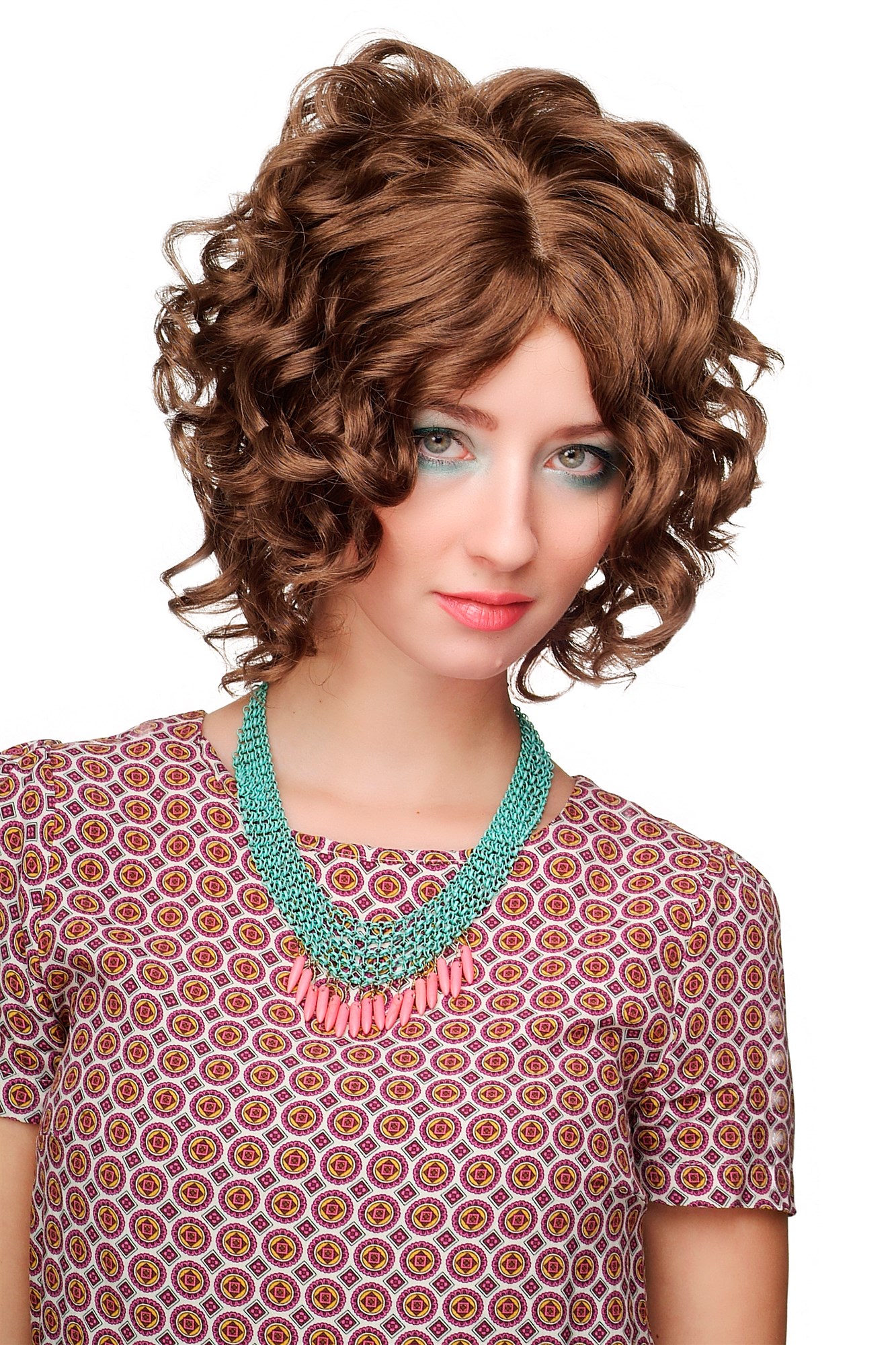 hochwertige Qualitätsperücken, Perücke 60er Jahre Retro-Style Locken Braun Brünett-Mischung CM-233-10T18T, Vorderansicht, WIG ME UP: Ihr Perücken Online Shop lockige Tressen-Perücke mit Kopfhaut-Imitat Mittelbraun-Mittelbraun-Mix schulterlange Haare für Damen
