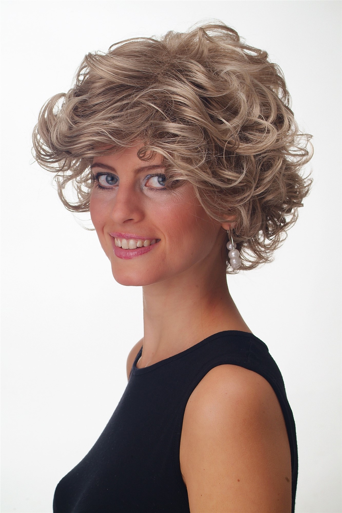 Quality Wigs, Unisex, caramel brown-ash blonde mix, curled, short