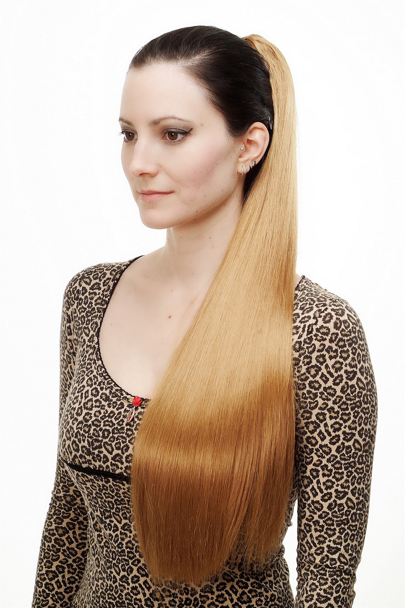 hochwertiges Haarteil Zopf mit Butterfly-Clip sehr lang glatt Dunkelblond T113-25, Ansicht 3, WIG ME UP: Ihr Perücken Online Shop glattes Zopf-Haarteil Blond 70 cm lang